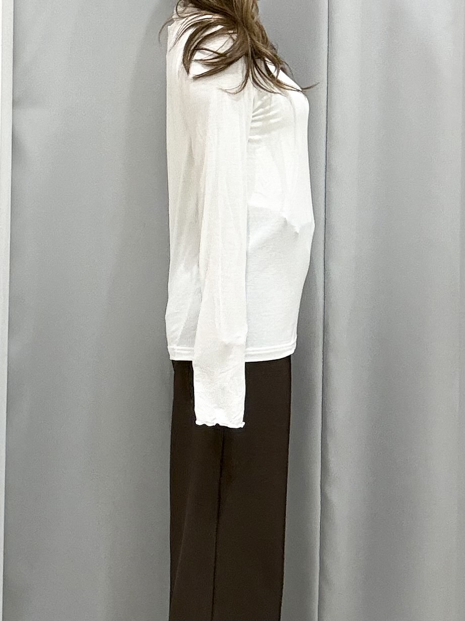 shioさんの「SHOO･LA･RUE｜【洗濯機可】もこもちモールケーブル Vネックカーディガン」を使ったコーディネート