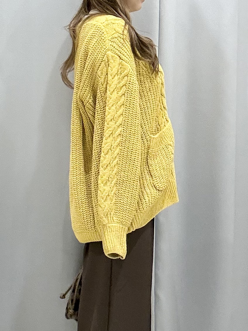 shioさんの「SHOO･LA･RUE｜【洗濯機可】もこもちモールケーブル Vネックカーディガン」を使ったコーディネート