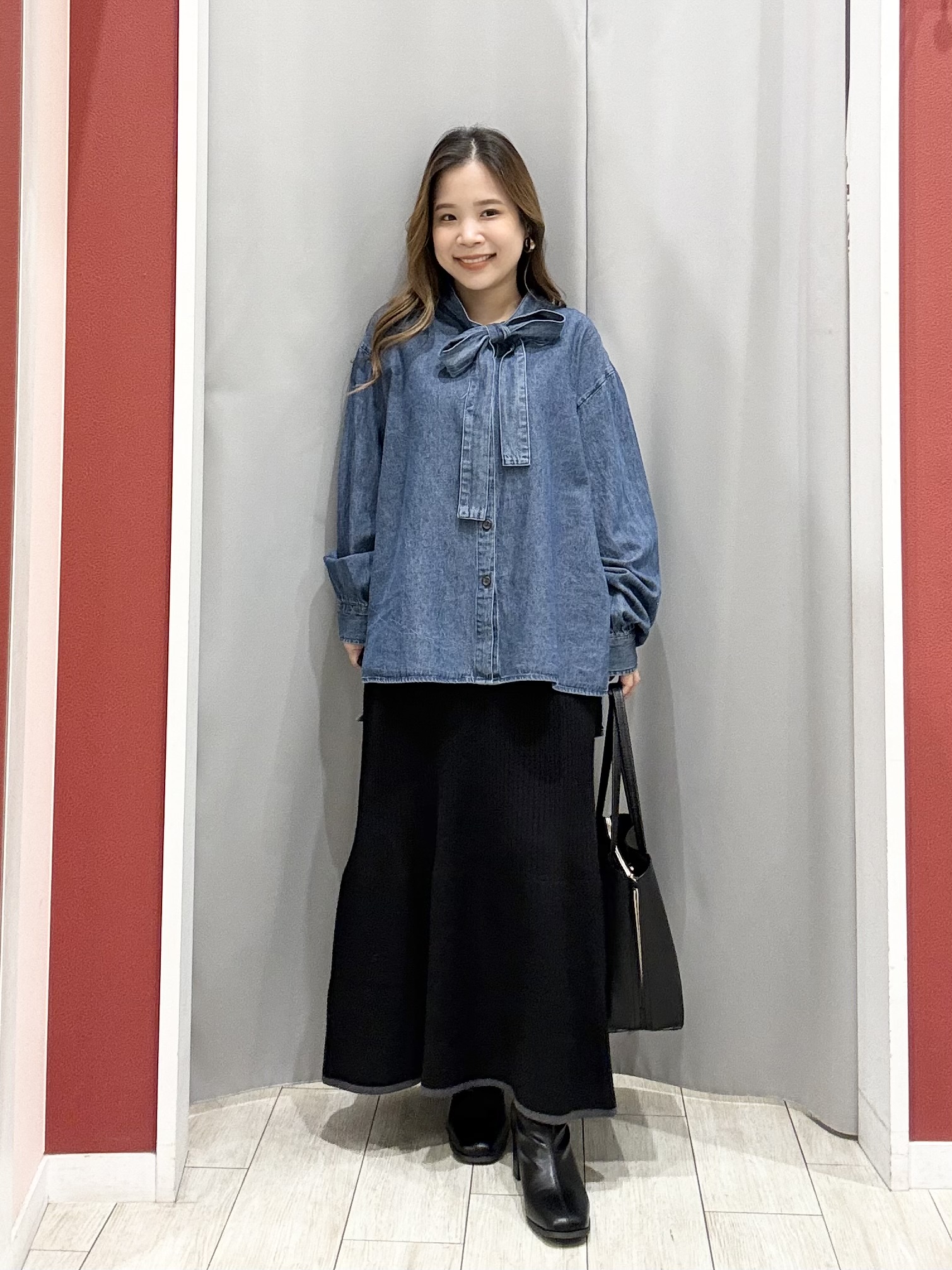 shioさんの「SHOO･LA･RUE｜【洗濯機可】もこもちモールケーブル Vネックカーディガン」を使ったコーディネート
