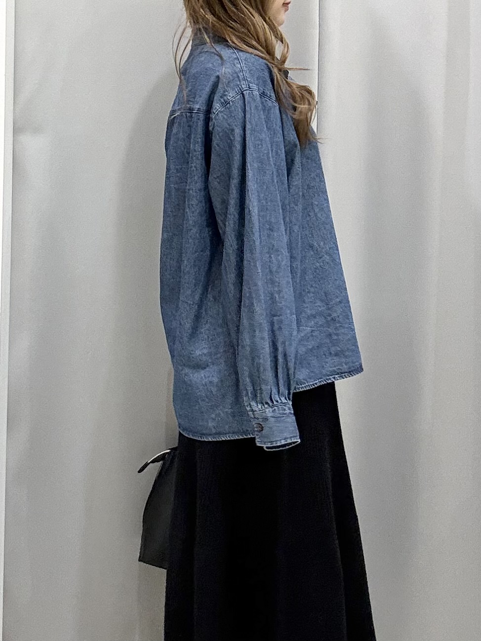 shioさんの「SHOO･LA･RUE｜【洗濯機可】もこもちモールケーブル Vネックカーディガン」を使ったコーディネート