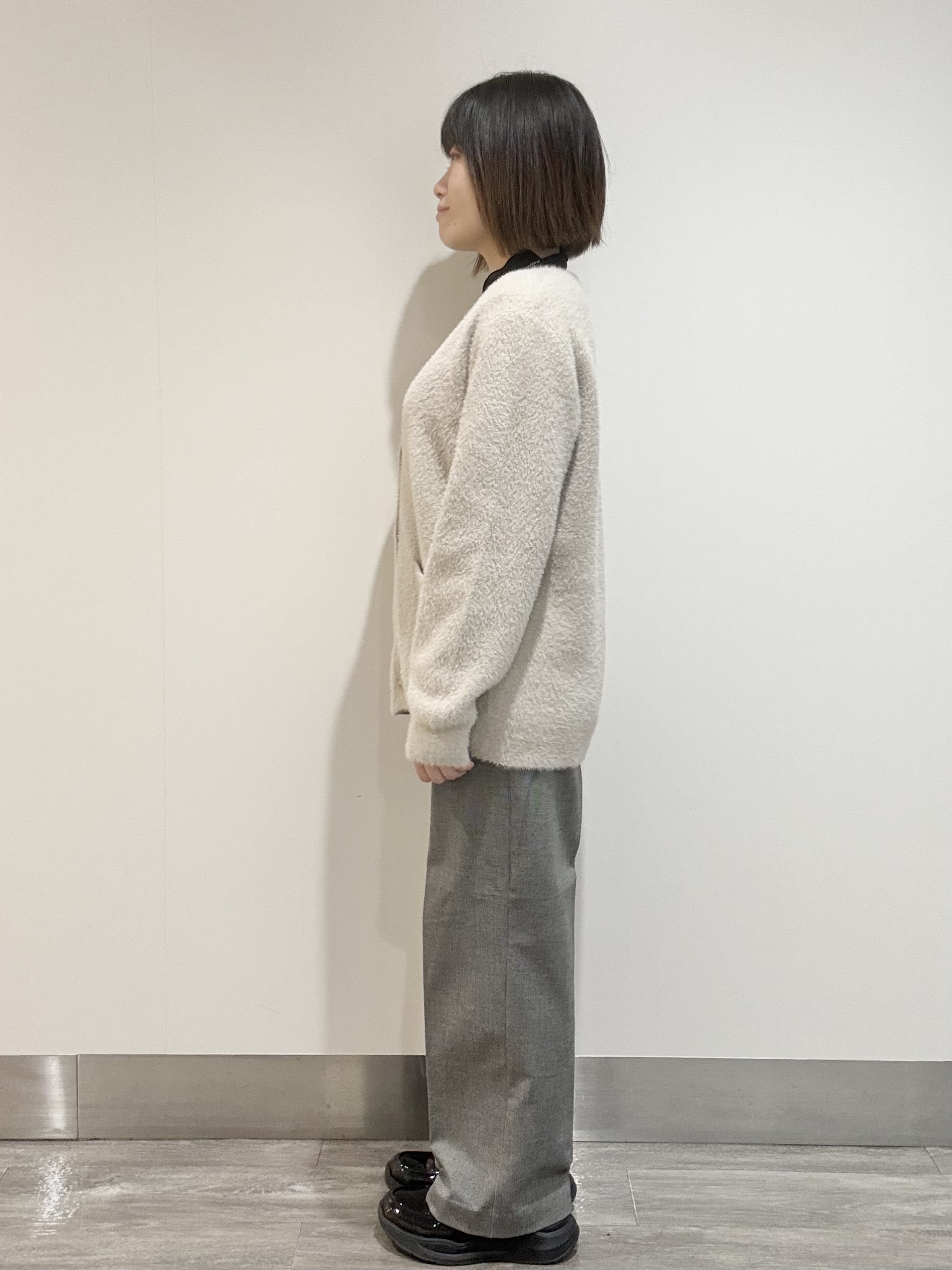 こじさんの「OPAQUE.CLIP｜フェザーヤーンニットカーディガン【洗濯機OK】」を使ったコーディネート