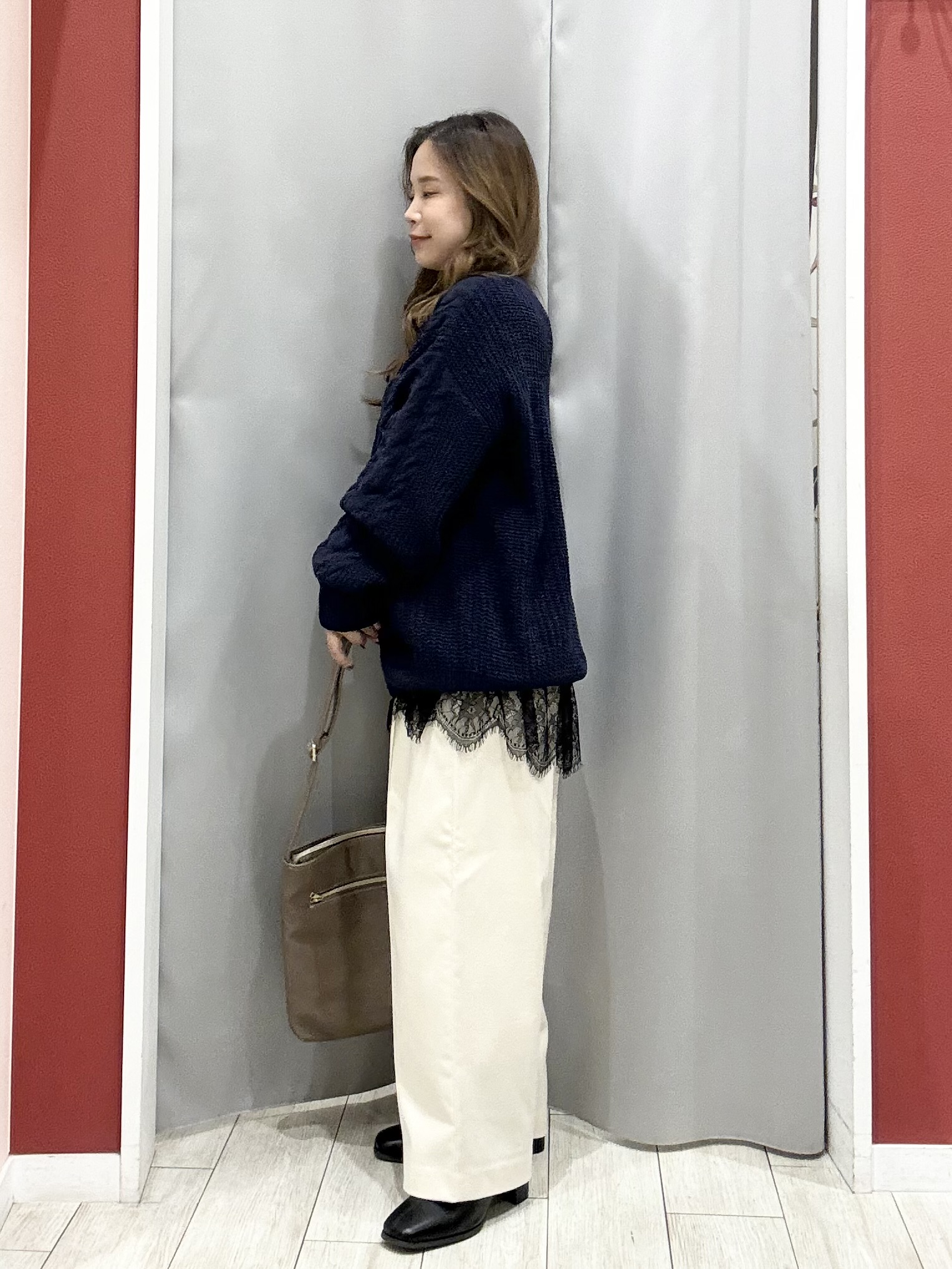 shioさんの「SHOO･LA･RUE｜【洗濯機可】もこもちモールケーブル Vネックカーディガン」を使ったコーディネート