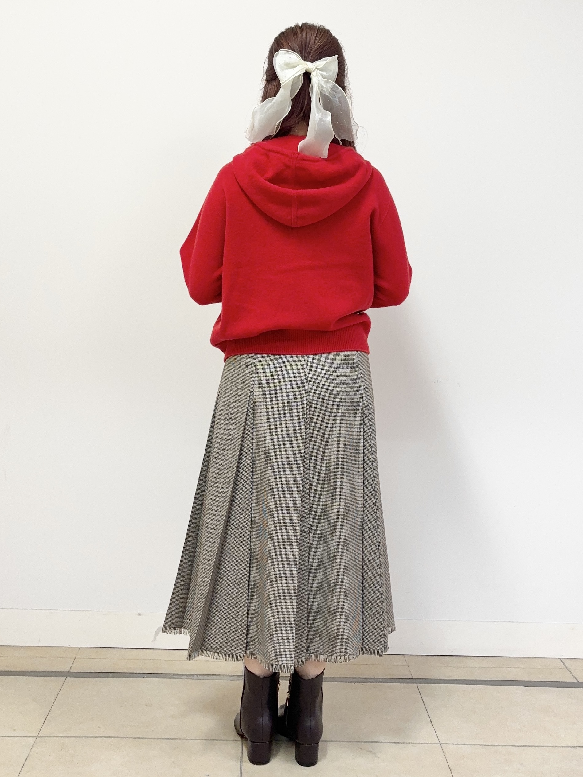 Rinaさんの「DRESSTERIOR｜【STORY11月号掲載】ワイドプリーツガンクラブチェックスカート」を使ったコーディネート