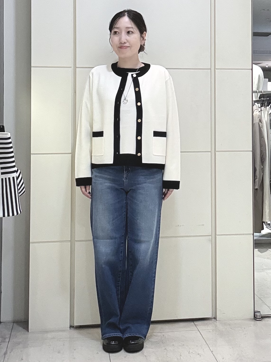 mori.さんの「UNTITLED｜【アンサンブル可/ジャケットライク】モールラインカーディガン」を使ったコーディネート