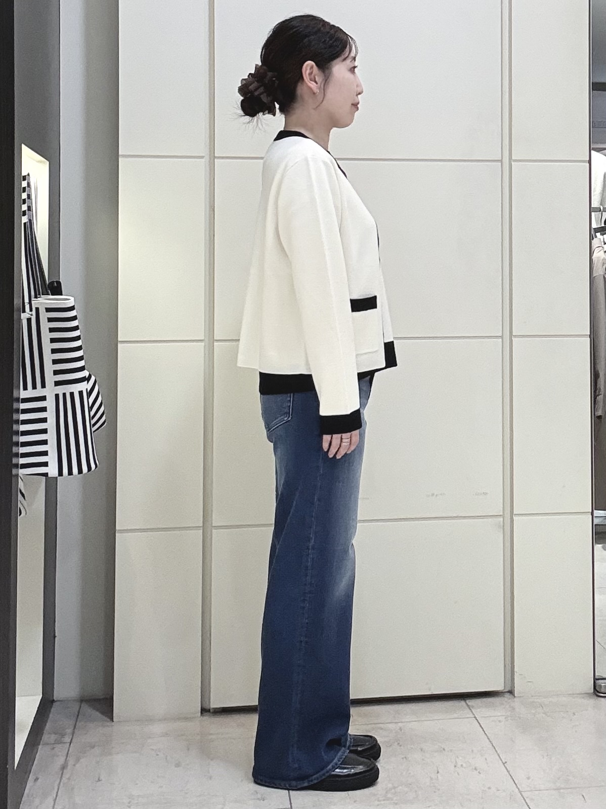 mori.さんの「UNTITLED｜【アンサンブル可/ジャケットライク】モールラインカーディガン」を使ったコーディネート