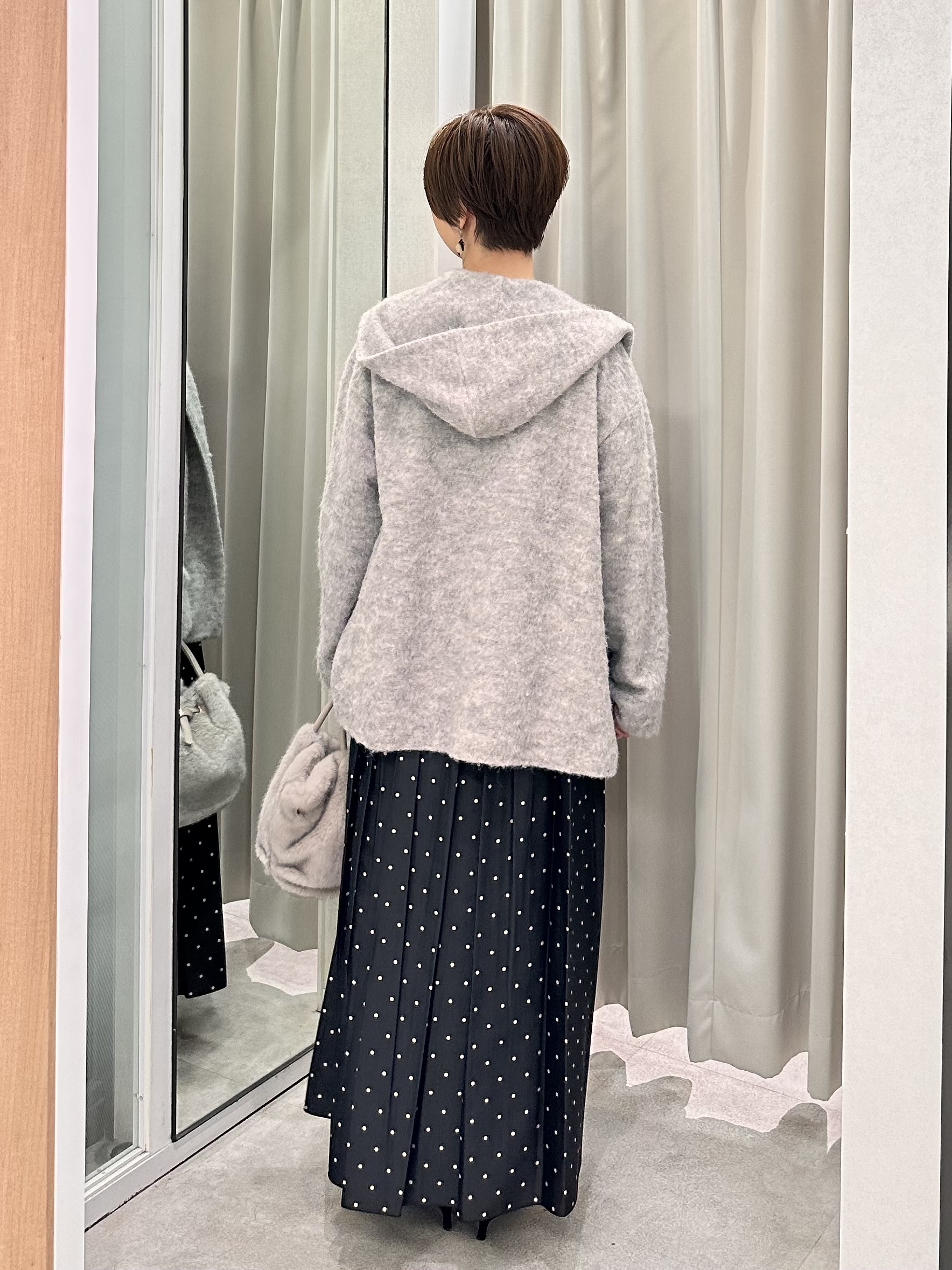 みなこさんの「UNTITLED｜【軽アウター/秋羽織り】シャギーフーディ―カーディガン」を使ったコーディネート