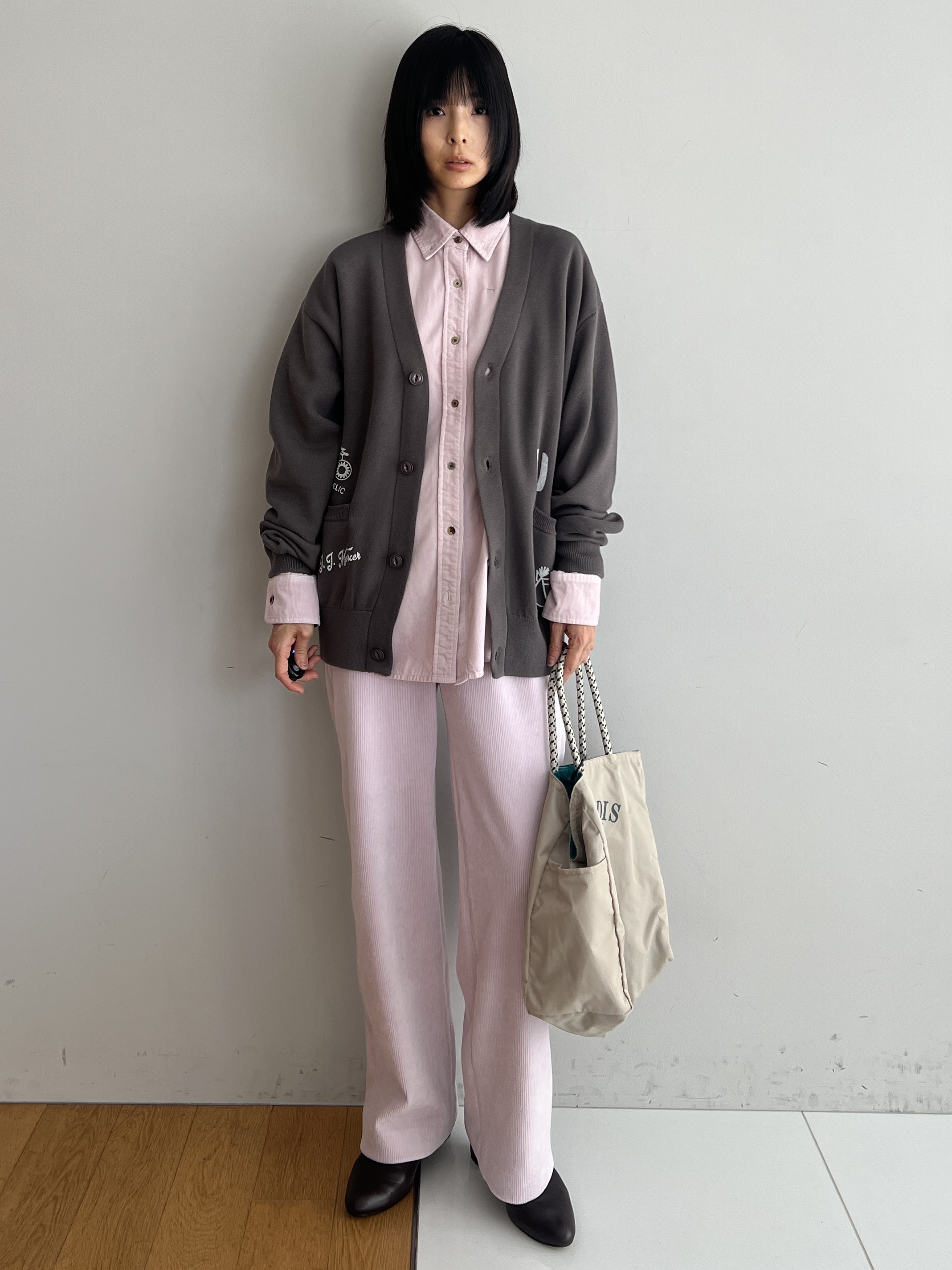 misaさんの「DRESSTERIOR｜【軽やかな着心地】コーデュロイ オーバーサイズシャツ」を使ったコーディネート