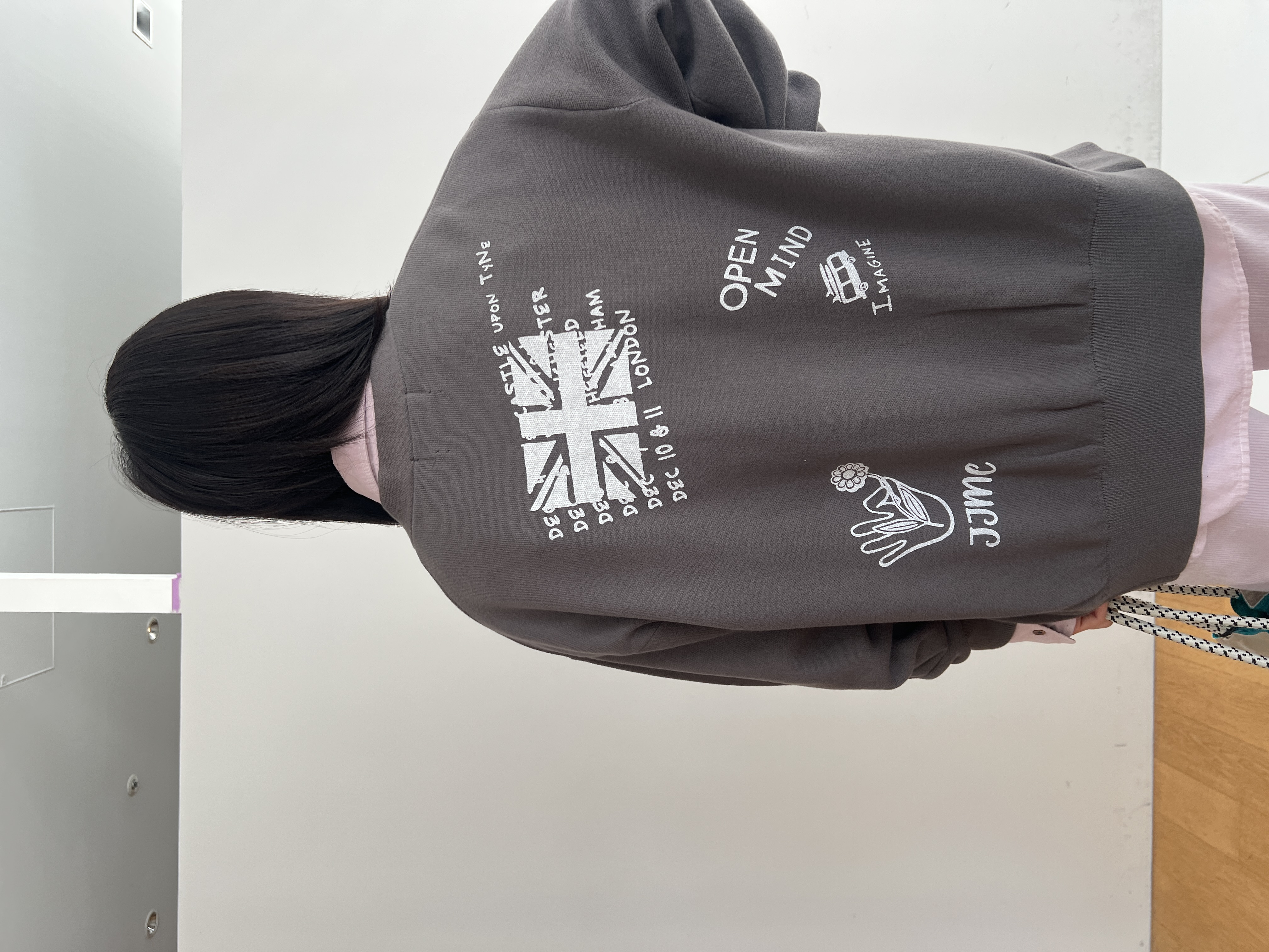 misaさんの「DRESSTERIOR｜【軽やかな着心地】コーデュロイ オーバーサイズシャツ」を使ったコーディネート