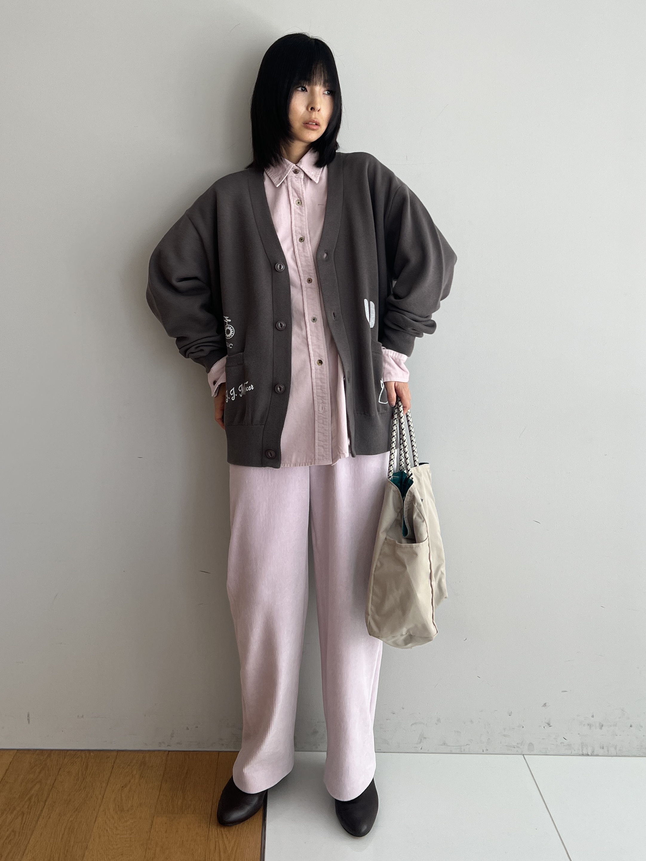 misaさんの「DRESSTERIOR｜【軽やかな着心地】コーデュロイ オーバーサイズシャツ」を使ったコーディネート