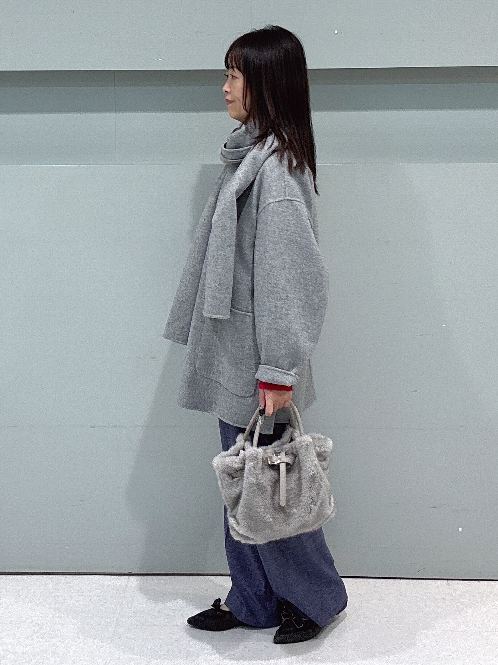 makiさんの「UNTITLED｜【マフラー付き/ゆったり】リバーコート」を使ったコーディネート