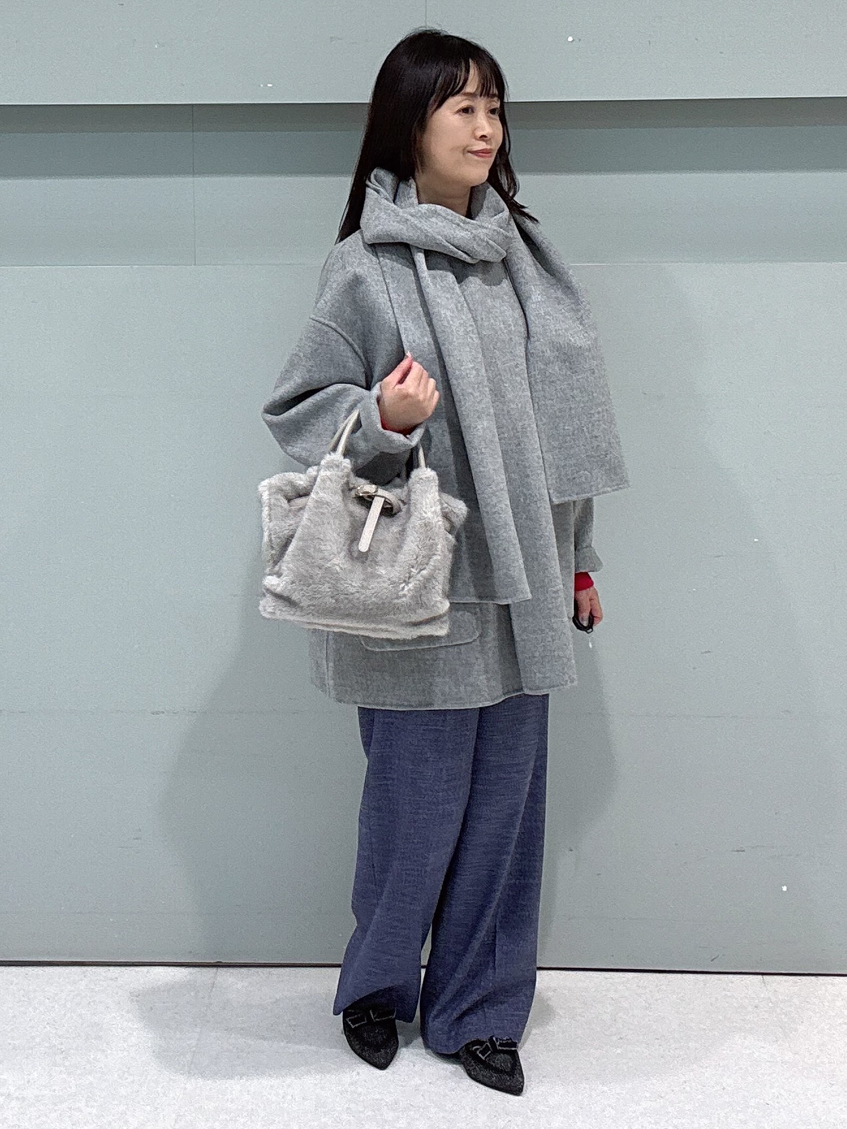 makiさんの「UNTITLED｜【マフラー付き/ゆったり】リバーコート」を使ったコーディネート