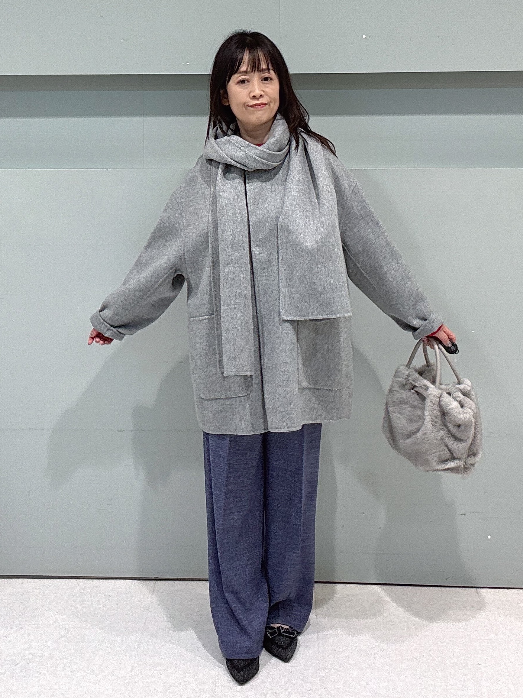 makiさんの「UNTITLED｜【マフラー付き/ゆったり】リバーコート」を使ったコーディネート