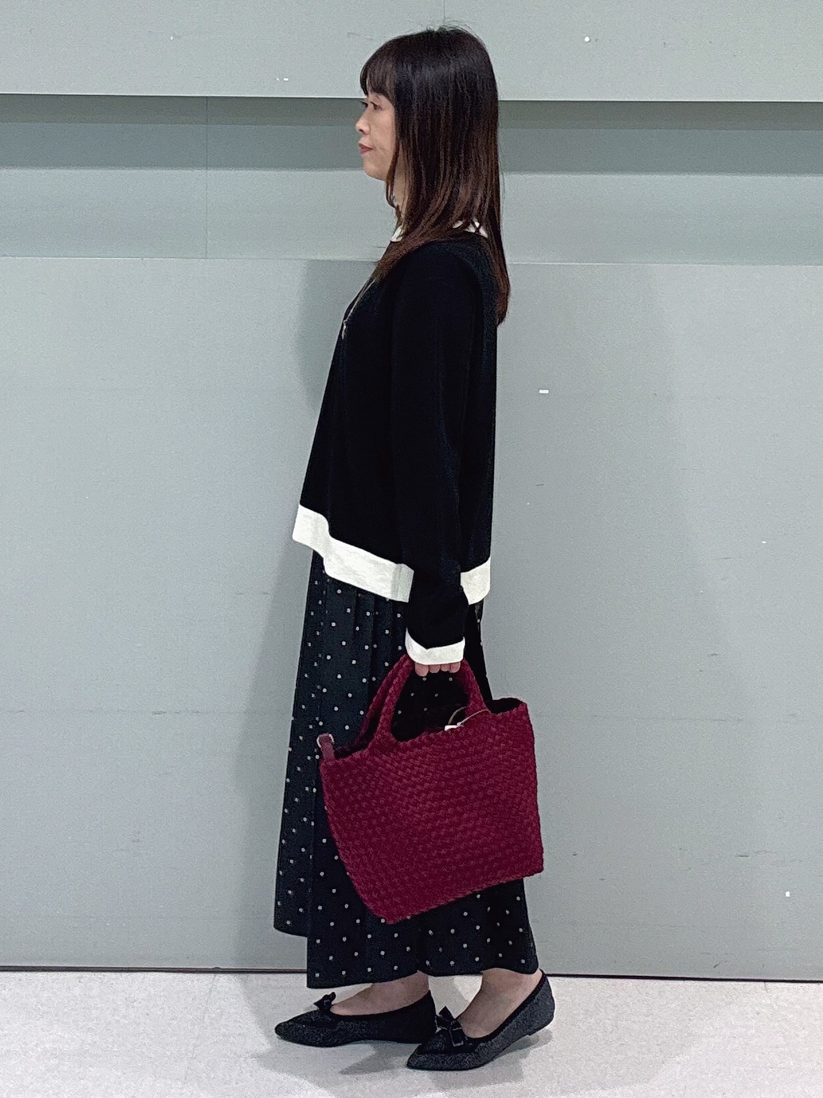 makiさんの「UNTITLED｜【アンサンブル可/上品映え】モールラインクルーネックニット」を使ったコーディネート