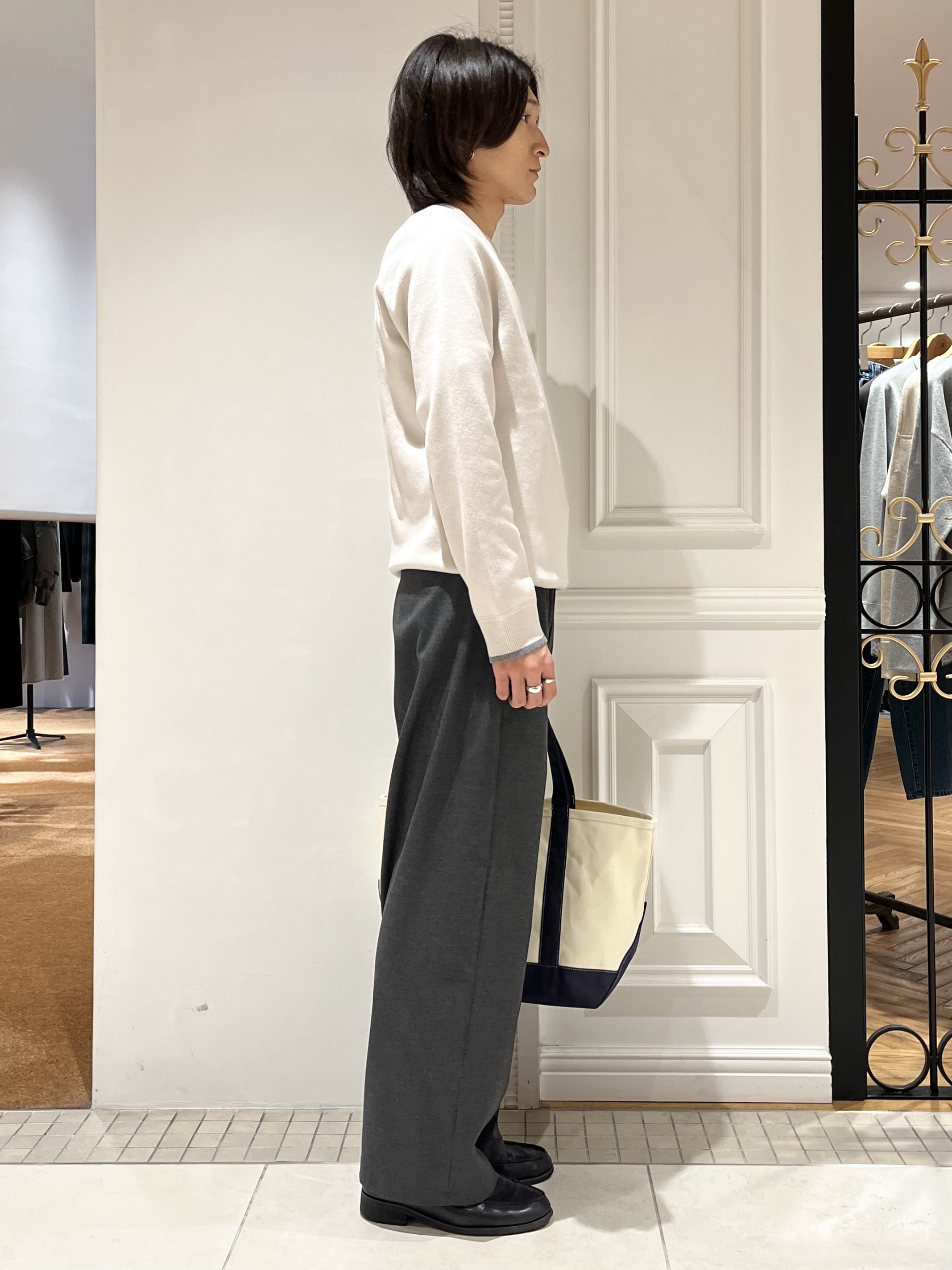 Watanabeさんの「DRESSTERIOR｜【6色展開/洗濯機可】コットンカシミヤ スムースニット」を使ったコーディネート