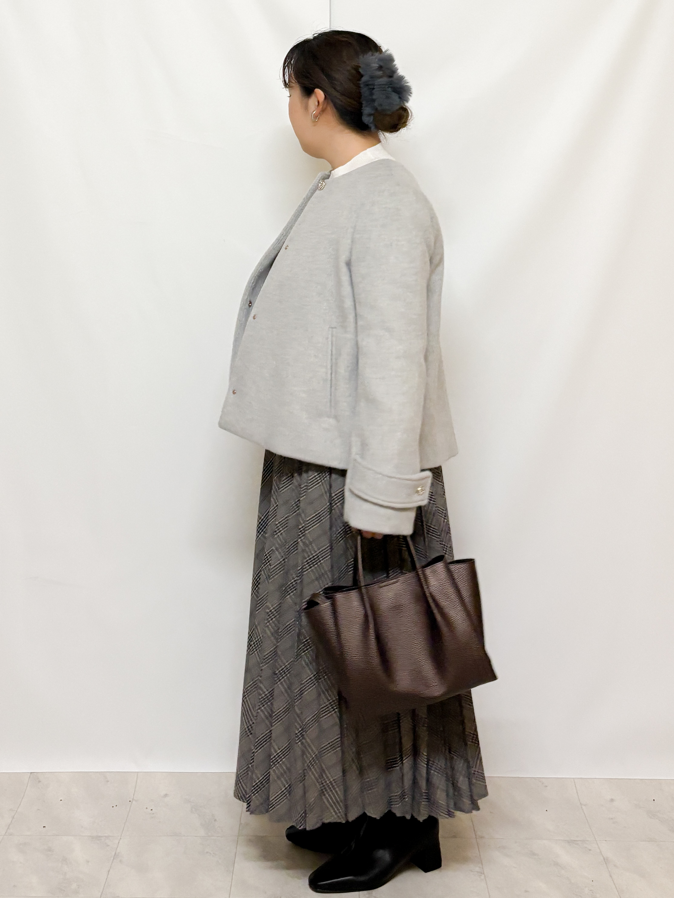 HALさんの「OPAQUE.CLIP｜【植草美幸先生が指南する好印象スタイル】カシミヤ混ノーカラーショートコート」を使ったコーディネート