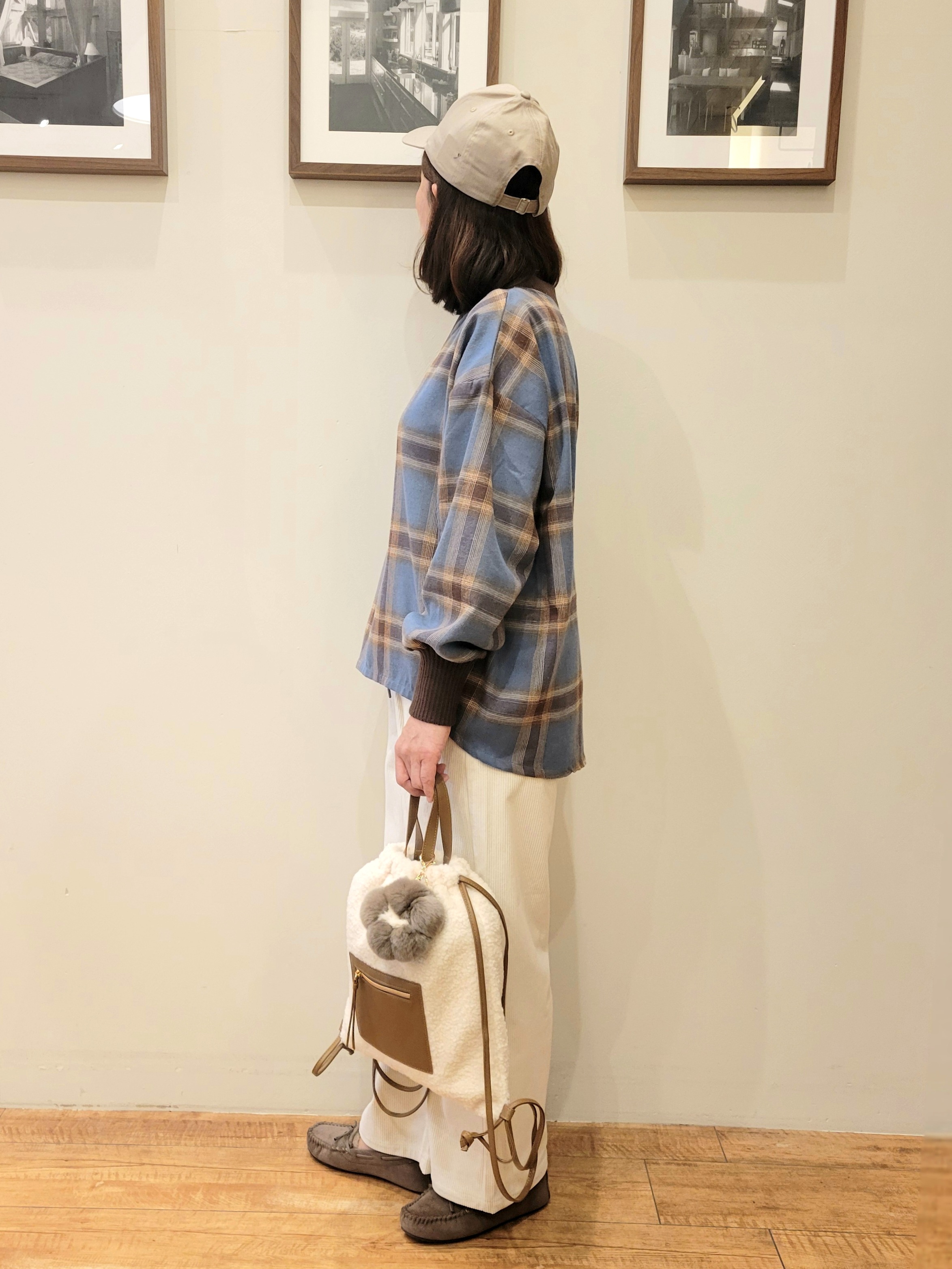 ユウさんの「SHOO･LA･RUE｜【あったか/S-LL/洗濯機可】裏起毛コーデュロイイージーパンツ」を使ったコーディネート