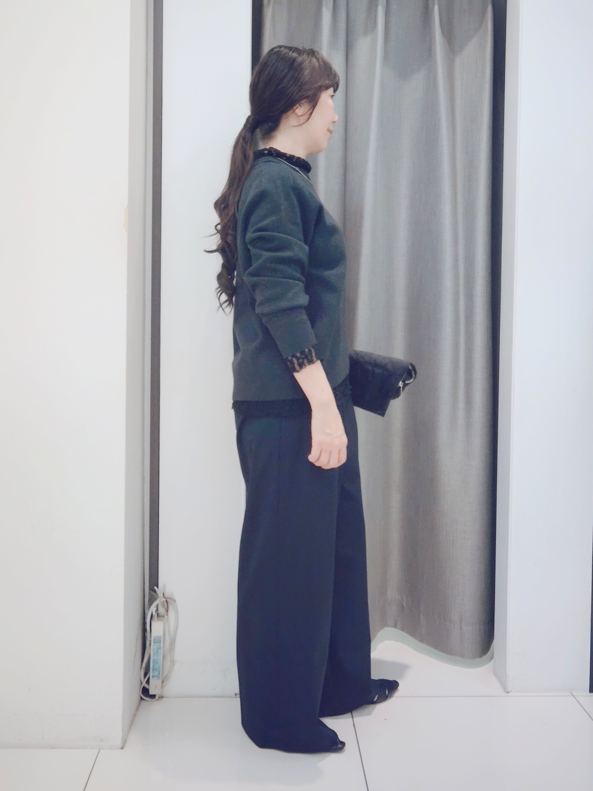 YABUさんの「UNTITLED｜【きれいめカジュアル】スウェットライクニットプルオーバー」を使ったコーディネート