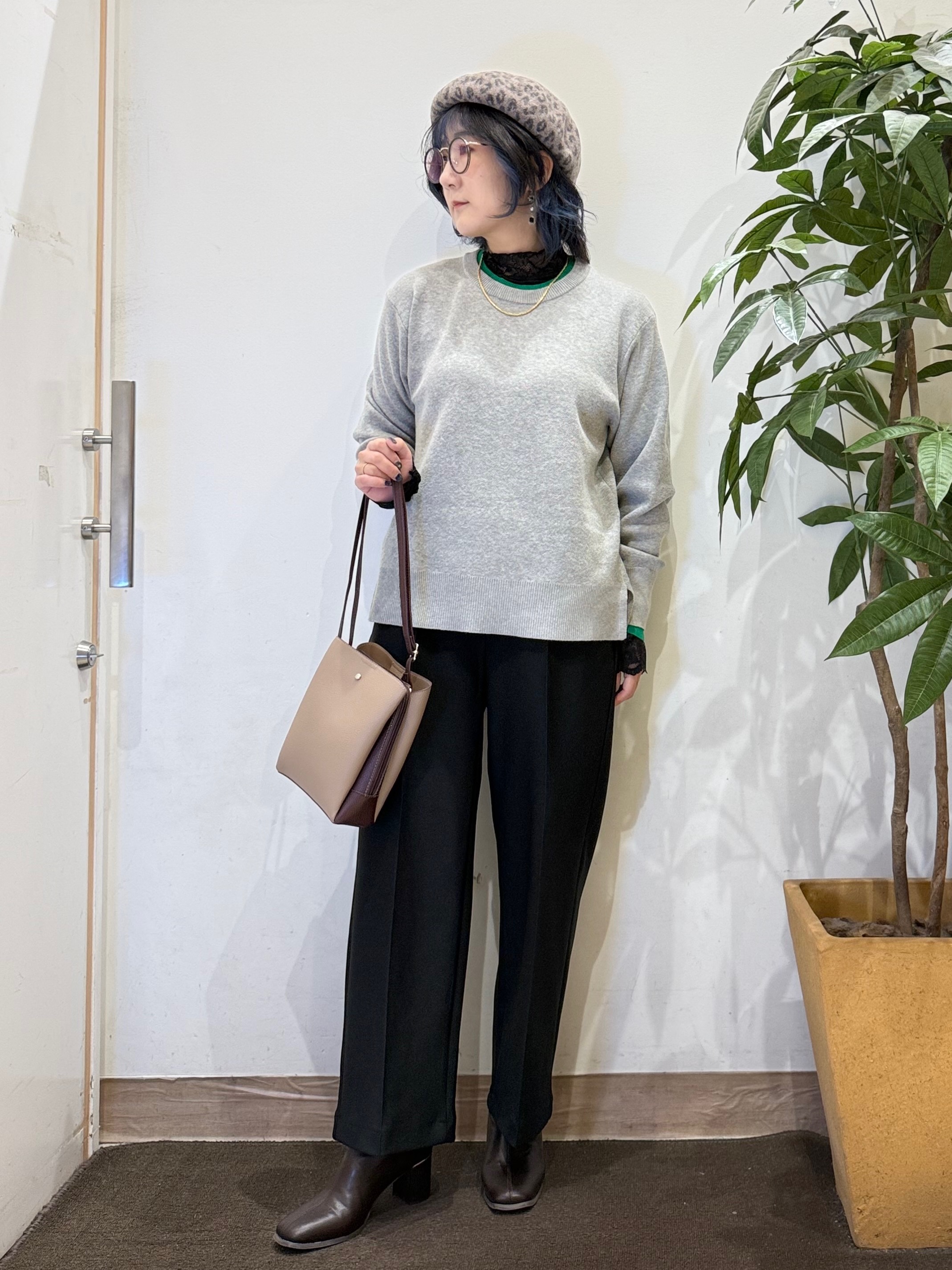 misakiさんの「SHOO･LA･RUE｜【洗濯機可/S-LL】配色がアクセント スウェットライクニット」を使ったコーディネート