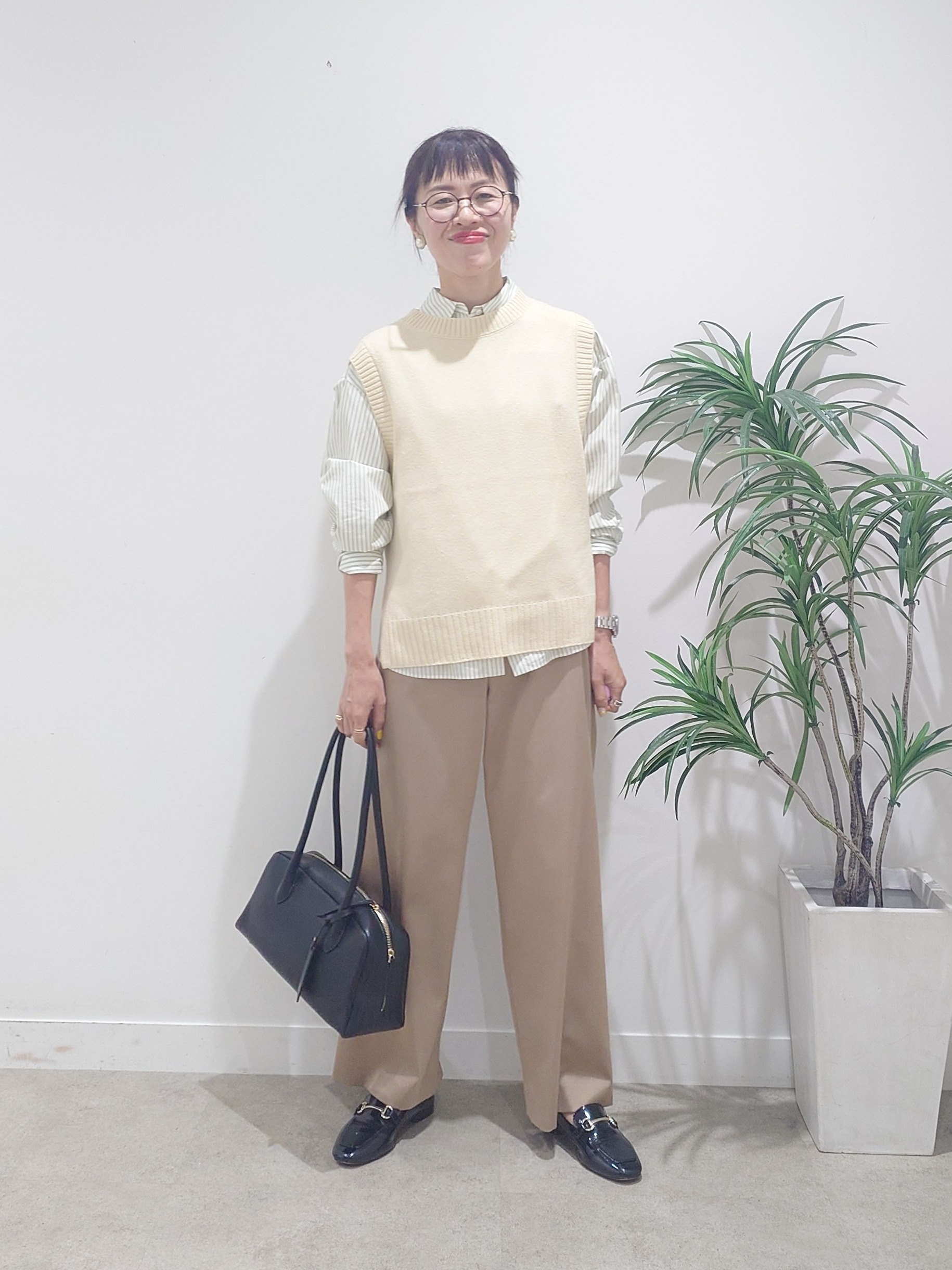 MUTSUKOさんの「UNTITLED｜【5色展開/手洗い可】ローシルクウールニットベスト」を使ったコーディネート
