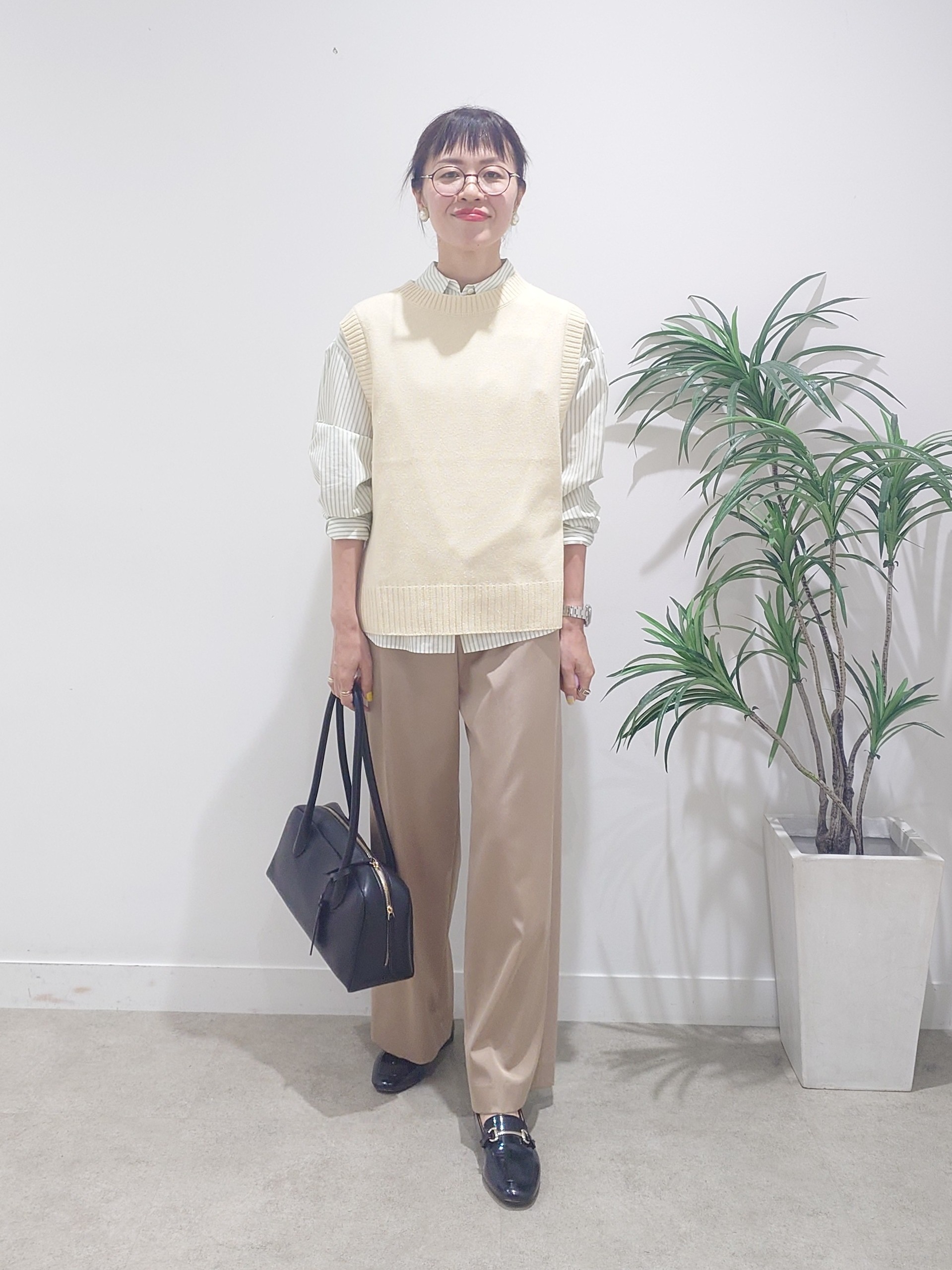 MUTSUKOさんの「UNTITLED｜【5色展開/手洗い可】ローシルクウールニットベスト」を使ったコーディネート
