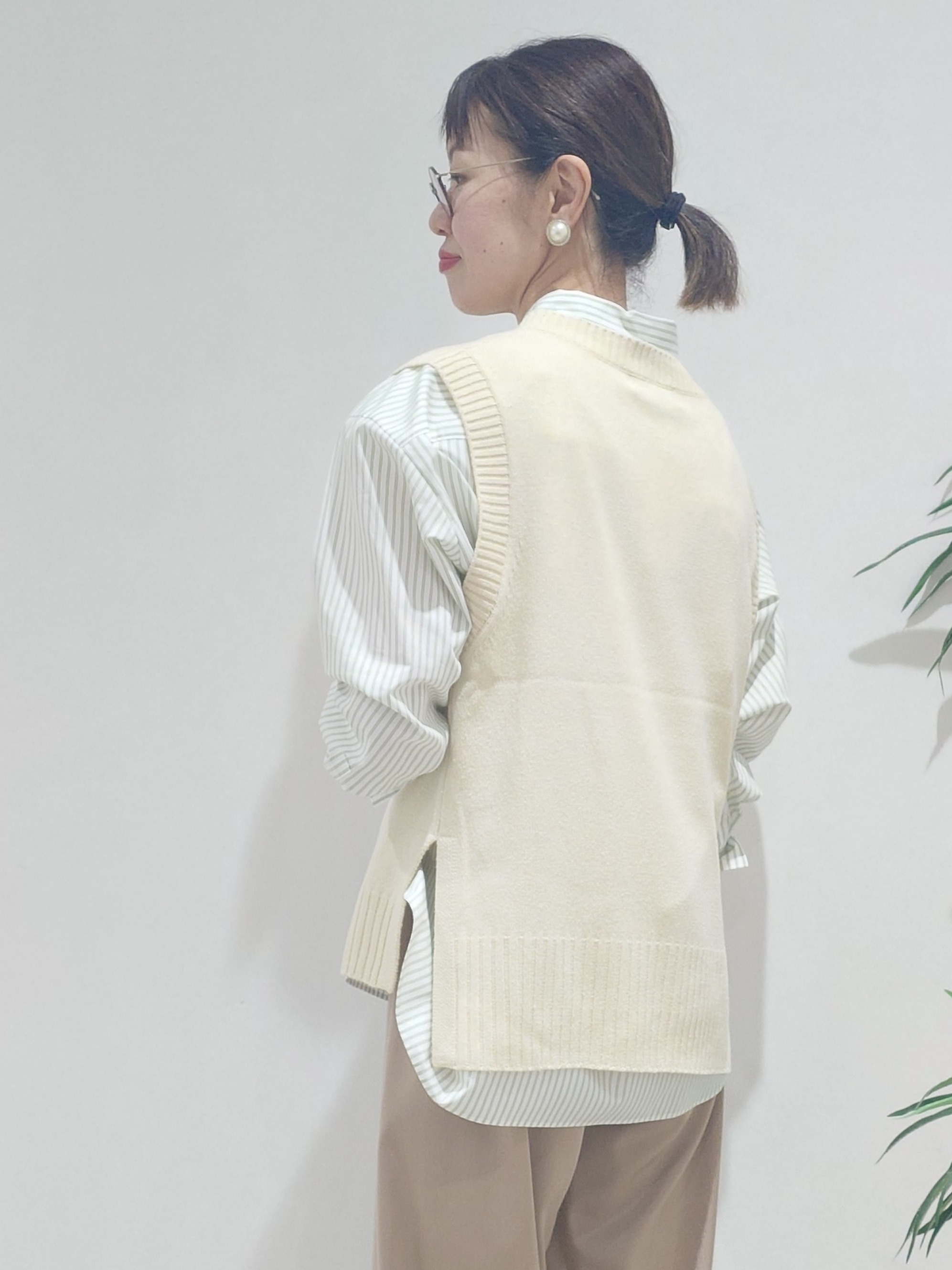MUTSUKOさんの「UNTITLED｜【5色展開/手洗い可】ローシルクウールニットベスト」を使ったコーディネート