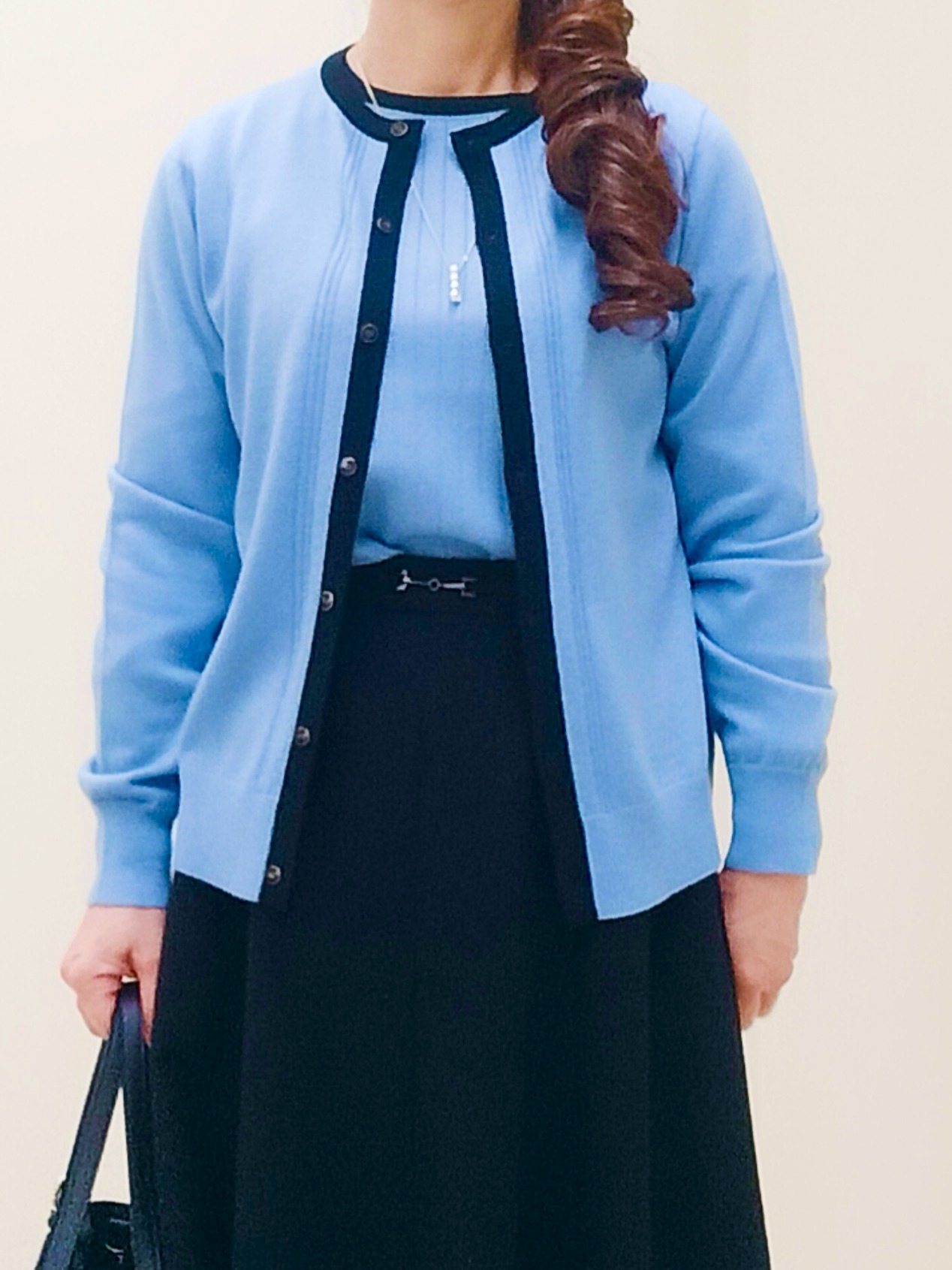 花さんの「Reflect｜【手洗い／アンサンブル可】フェミニンカーディガン」を使ったコーディネート