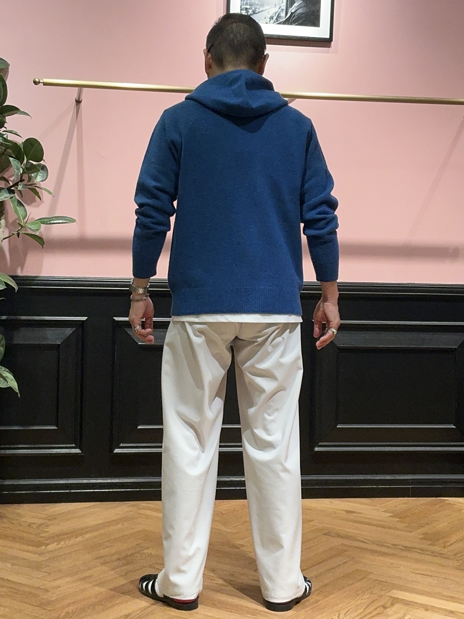 torigoeさんの「DRESSTERIOR｜ホールガーメント（R） ウールカシミヤ混パーカー」を使ったコーディネート