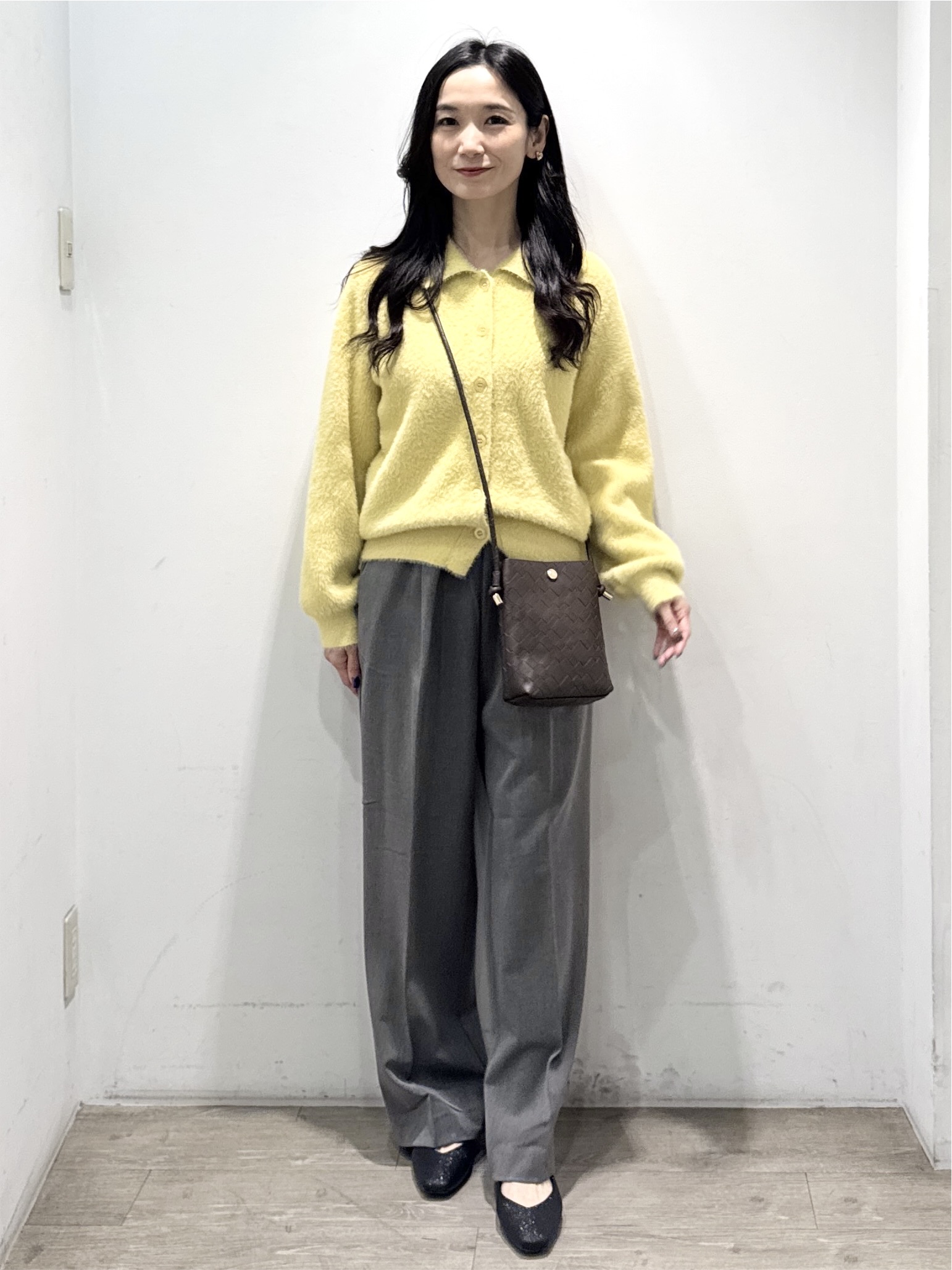 yuicciさんの「OPAQUE.CLIP｜フェザー襟付きニットカーディガン【洗濯機OK】」を使ったコーディネート