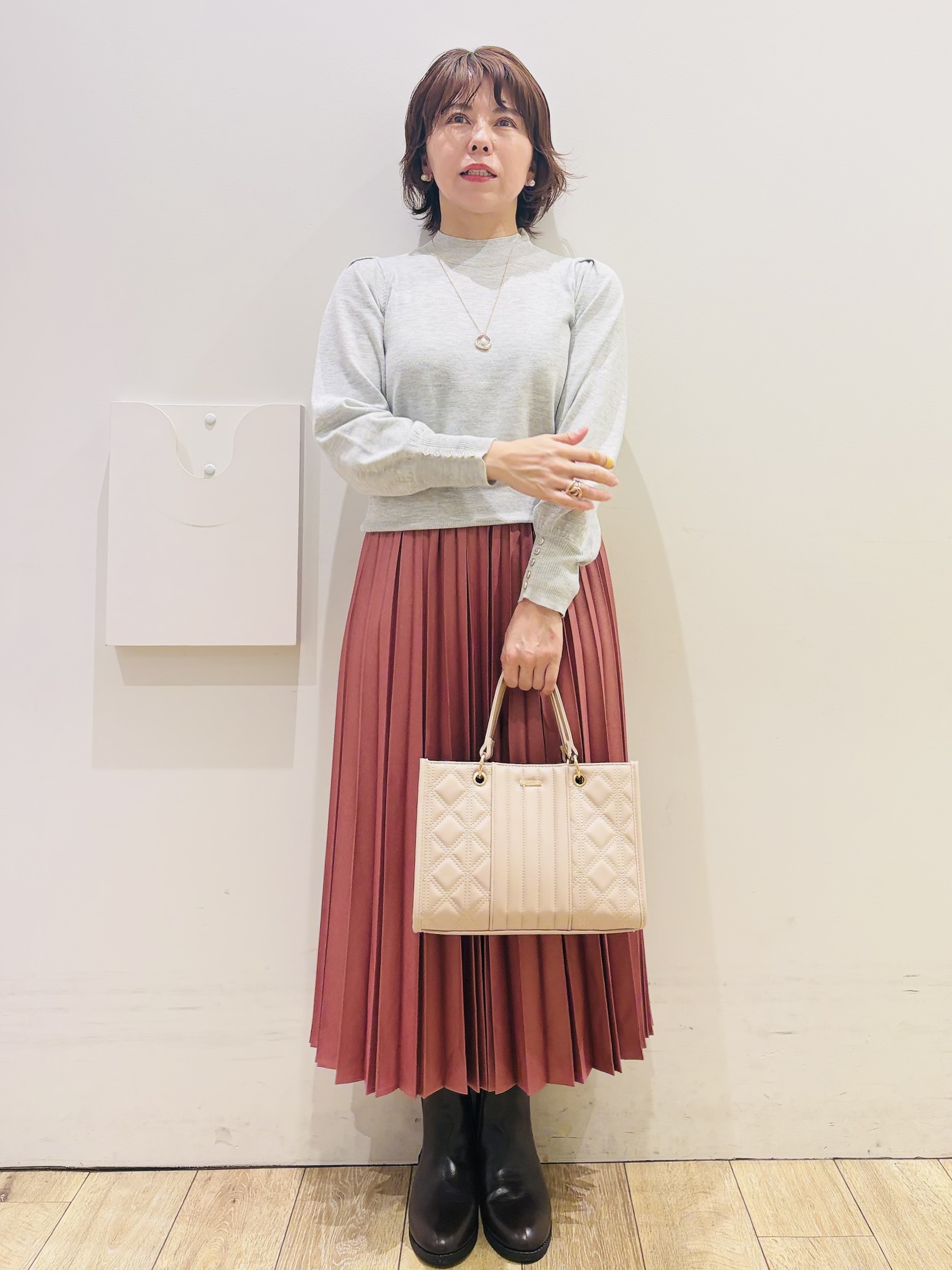 YUKOさんの「index｜カシミヤタッチハイネックニット【洗濯機OK／抗ピリング】」を使ったコーディネート