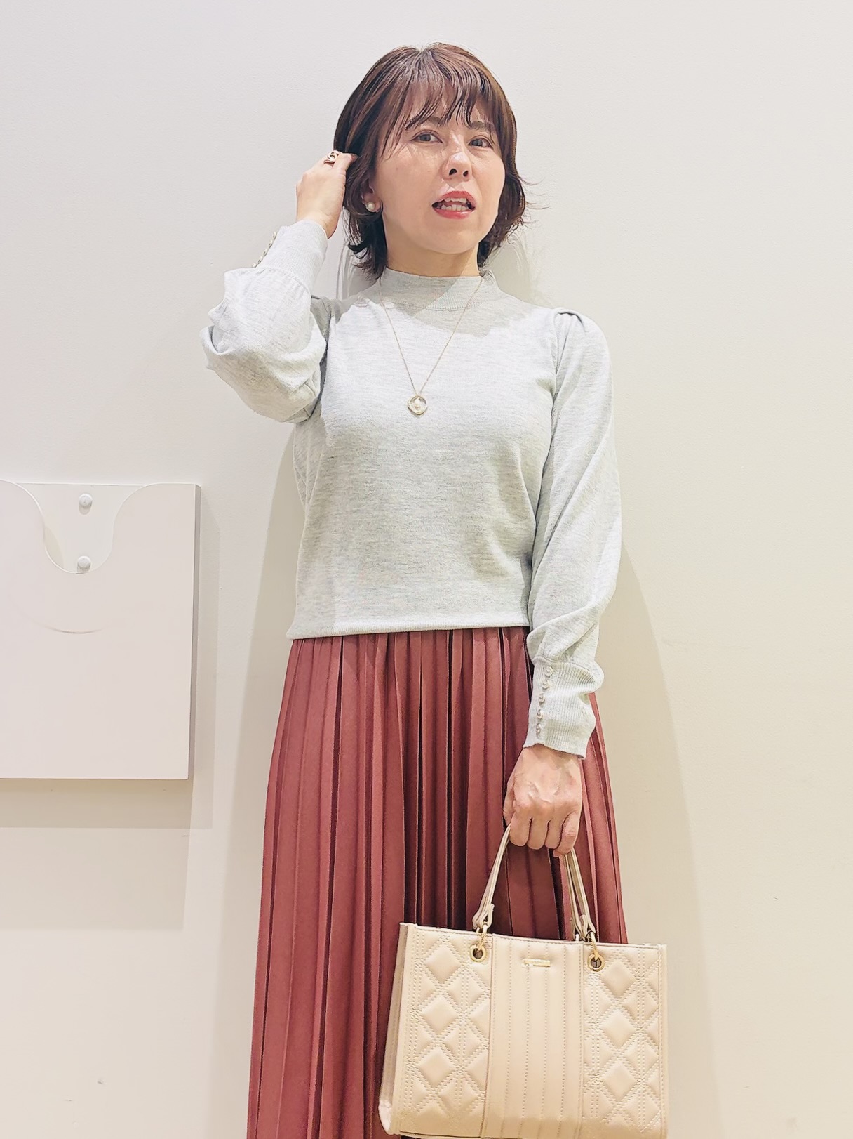 YUKOさんの「index｜カシミヤタッチハイネックニット【洗濯機OK／抗ピリング】」を使ったコーディネート