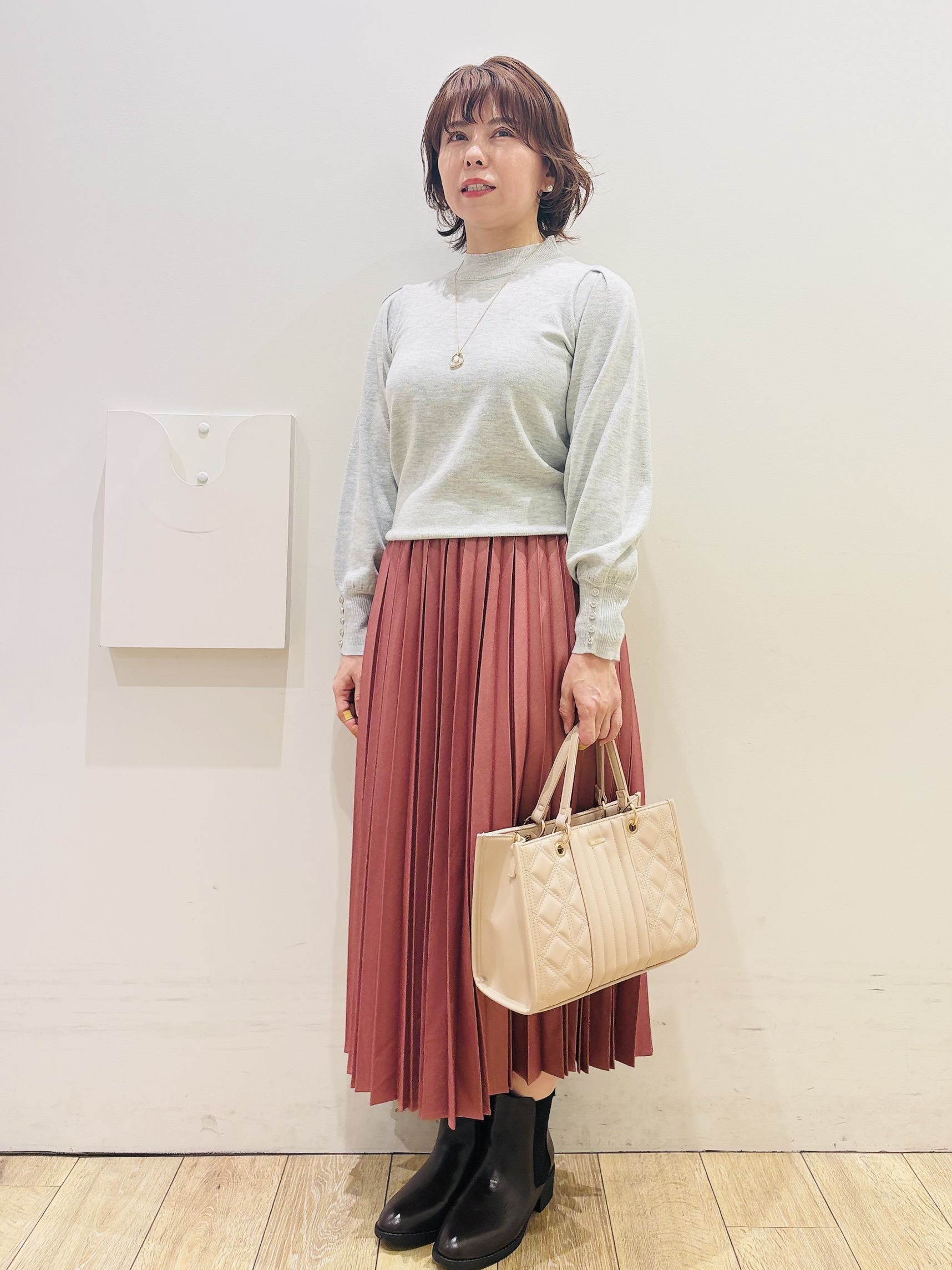 YUKOさんの「index｜カシミヤタッチハイネックニット【洗濯機OK／抗ピリング】」を使ったコーディネート