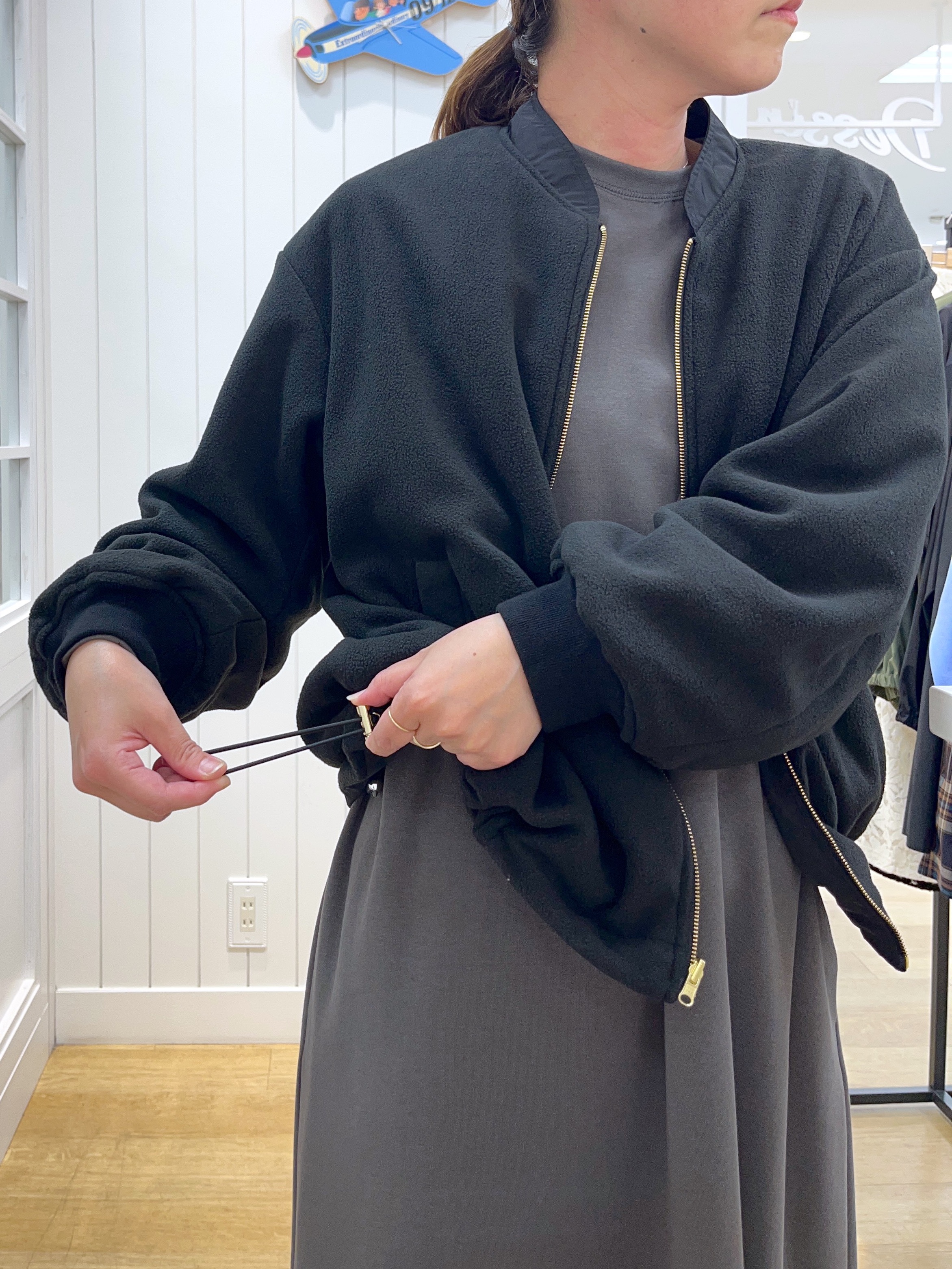 takayamaさんの「Dessin｜【洗える/楽にきれい見え】ライトダンボールドロストワンピース」を使ったコーディネート