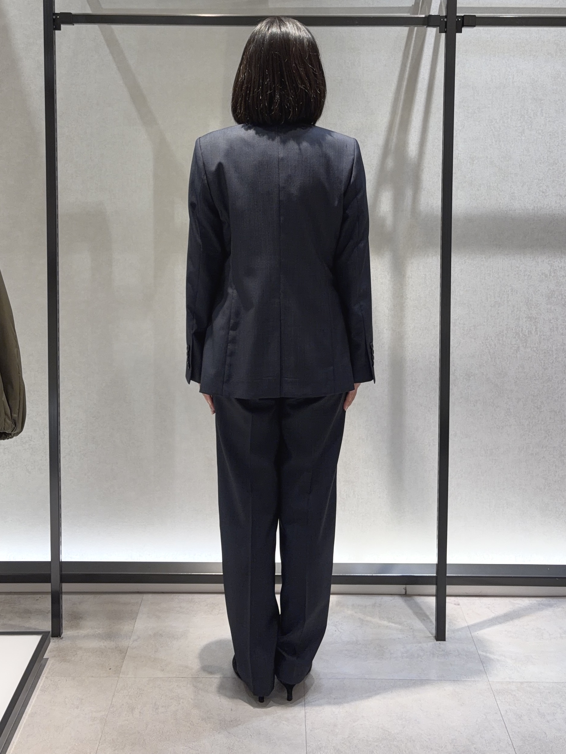 わたなべさんの「UNTITLED｜【SET UP】ウールシルクブレンドノーカラージャケット」を使ったコーディネート
