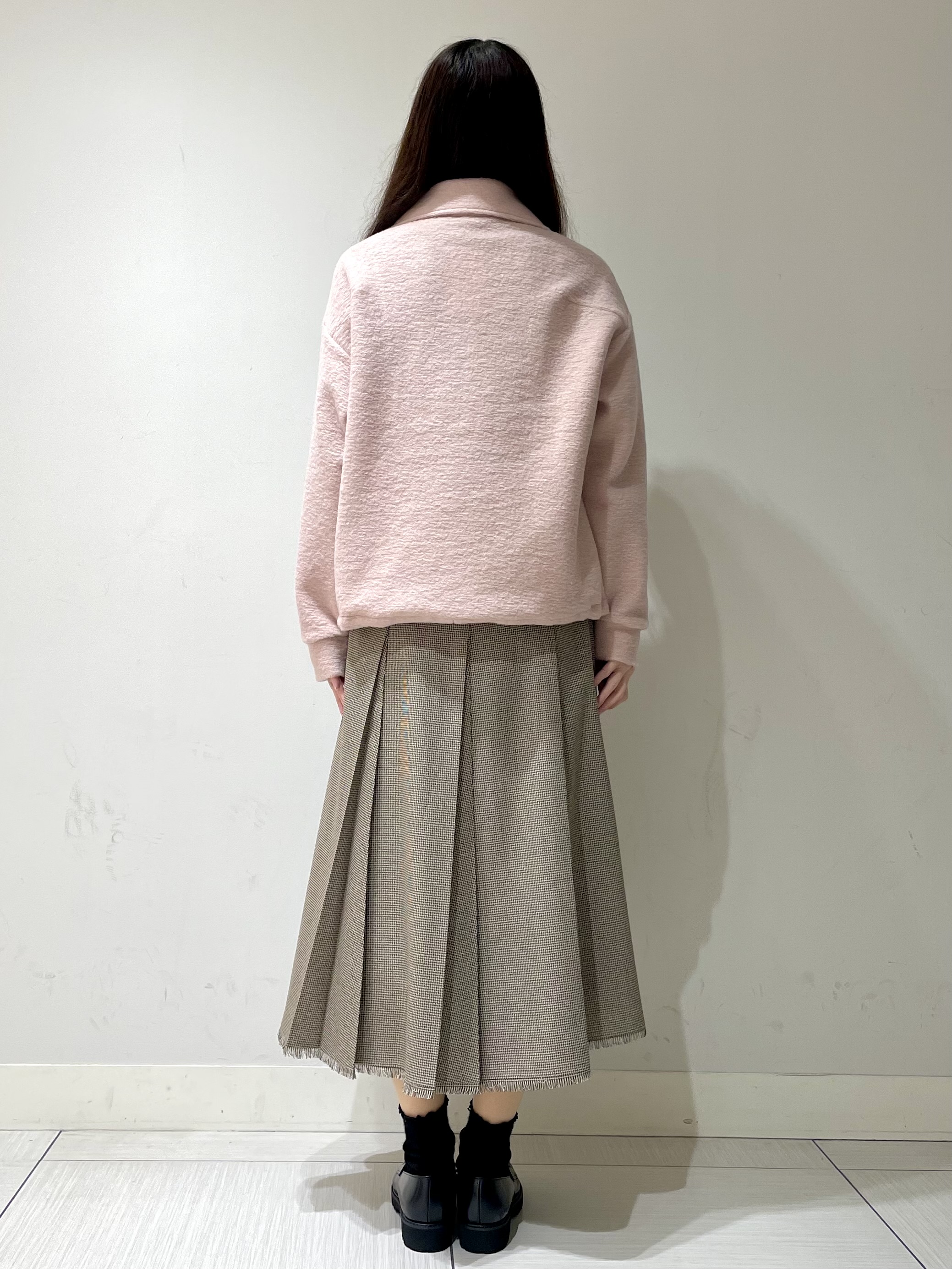 ことさんの「DRESSTERIOR｜【旬デザイン】イタリアンスライバー ハーフジッププルオーバー」を使ったコーディネート