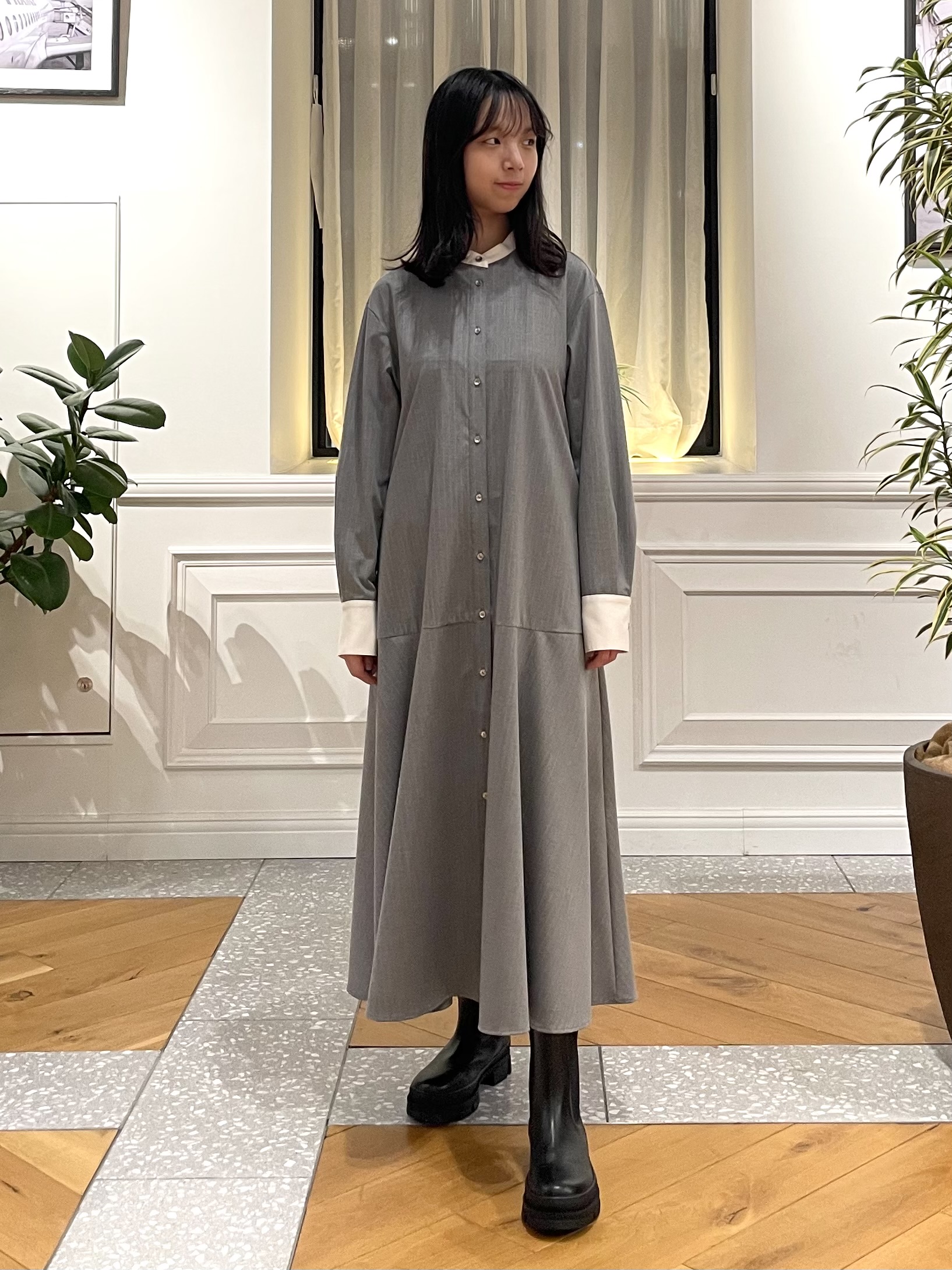 Lilyさんの「DRESSTERIOR｜【STORY11月号掲載】ウォッシャブルストライプシャツワンピース」を使ったコーディネート