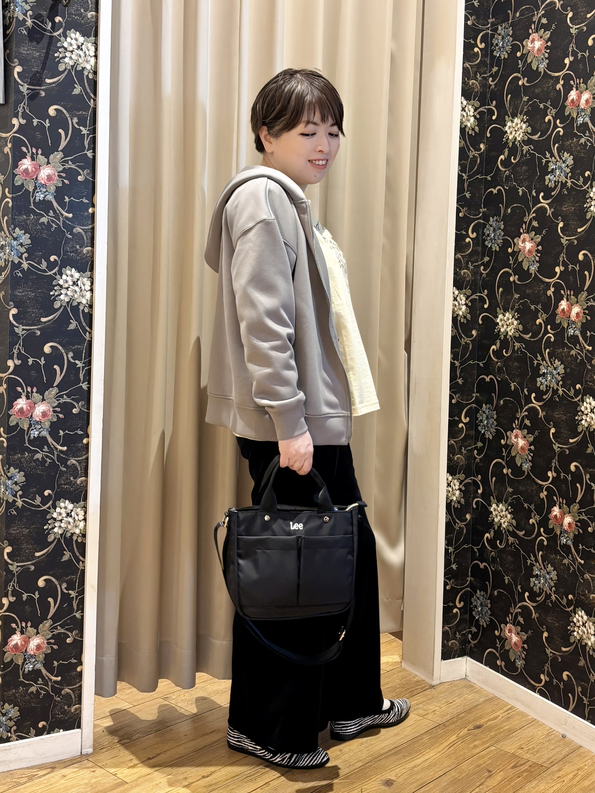 たみさんの「SHOO･LA･RUE｜【S-LL/洗濯機可】もちさら ダブルジップパーカ」を使ったコーディネート