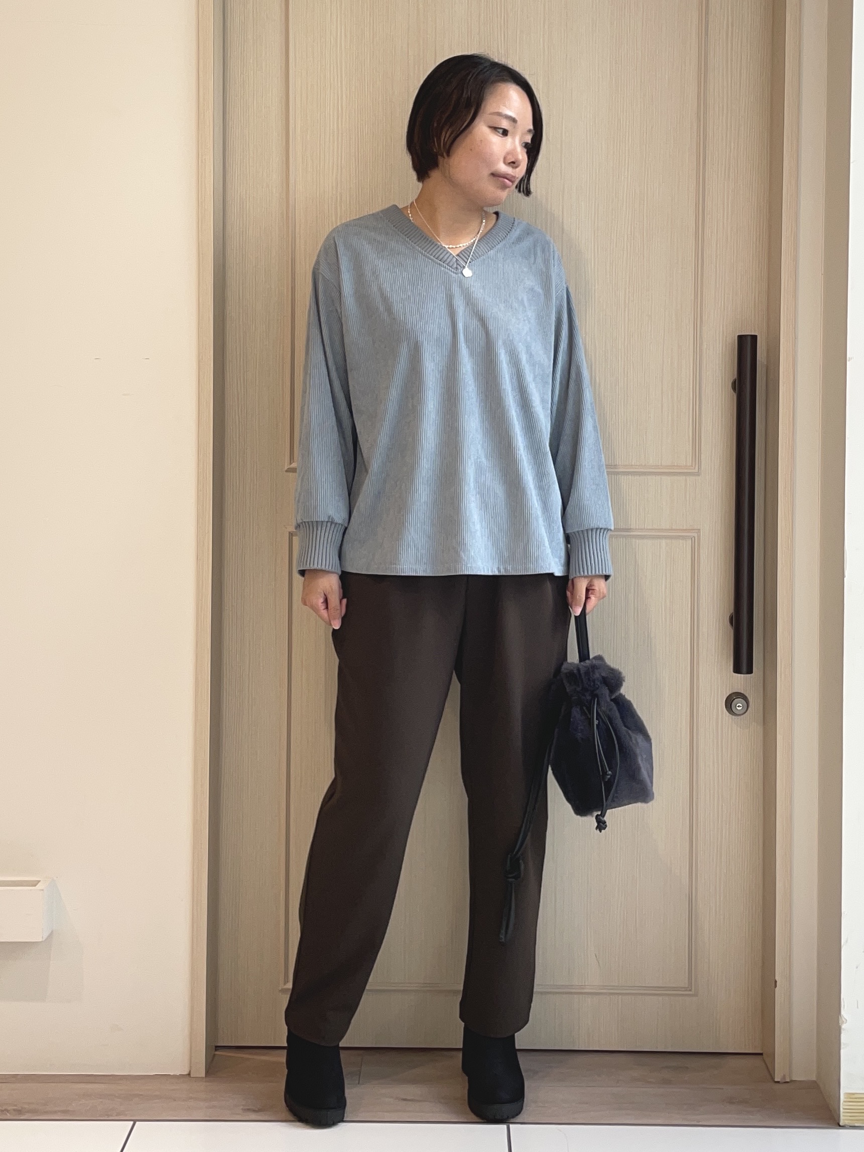 大畠和沙さんの「SHOO･LA･RUE｜【S-LL/洗濯機可/前後2WAY】大人カジュアルにきまる コーデュロイトップス」を使ったコーディネート