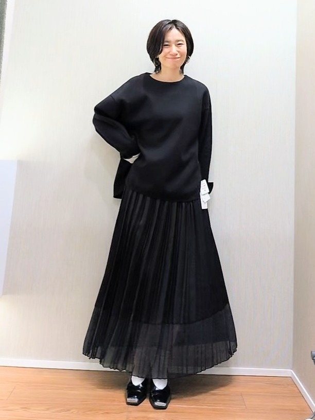 ミズタさんの「UNTITLED｜【セットアップ可/スウェットライク】袖口シャツドッキングプルオーバー」を使ったコーディネート