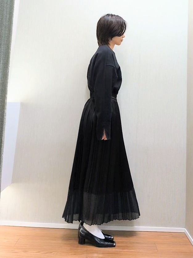 ミズタさんの「UNTITLED｜【セットアップ可/スウェットライク】袖口シャツドッキングプルオーバー」を使ったコーディネート