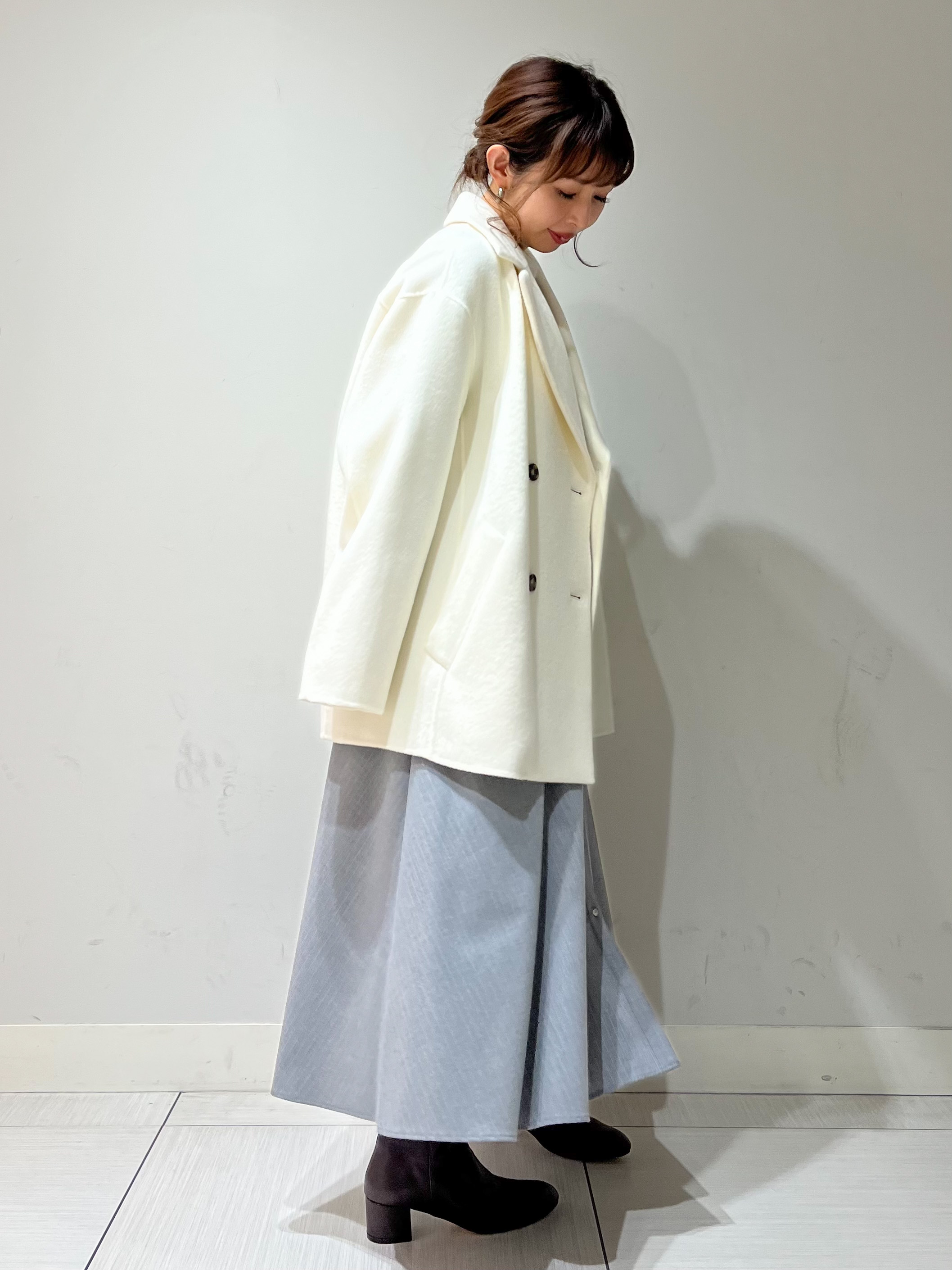 じゅんさんの「DRESSTERIOR｜【美シルエット/上品】Super120シャルムウールブレンドミドルコート」を使ったコーディネート