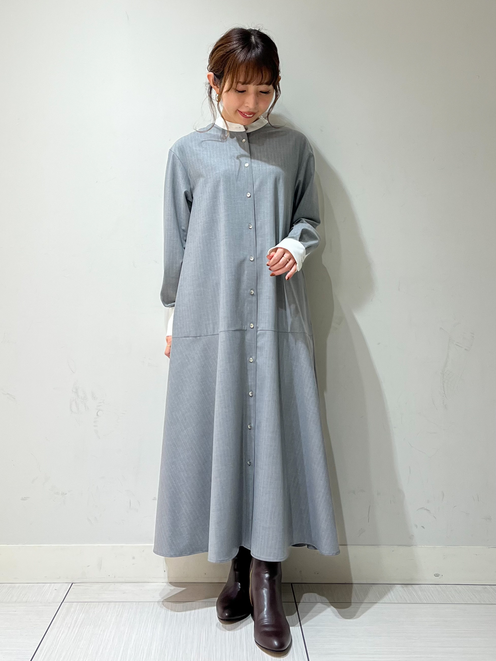 じゅんさんの「DRESSTERIOR｜【美シルエット/上品】Super120シャルムウールブレンドミドルコート」を使ったコーディネート