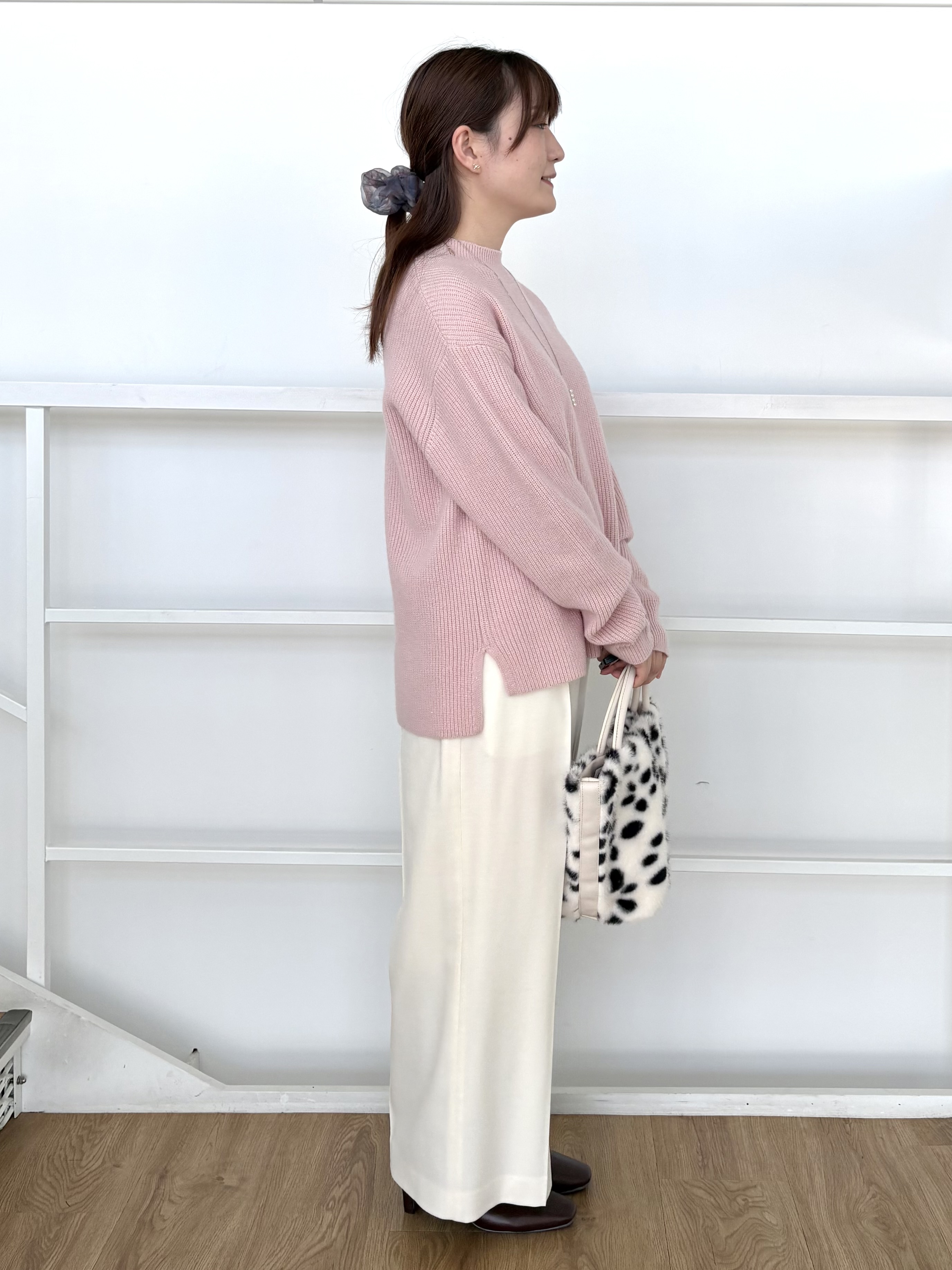 mikiさんの「Reflect｜パール調バー&times;チェーンネックレス」を使ったコーディネート
