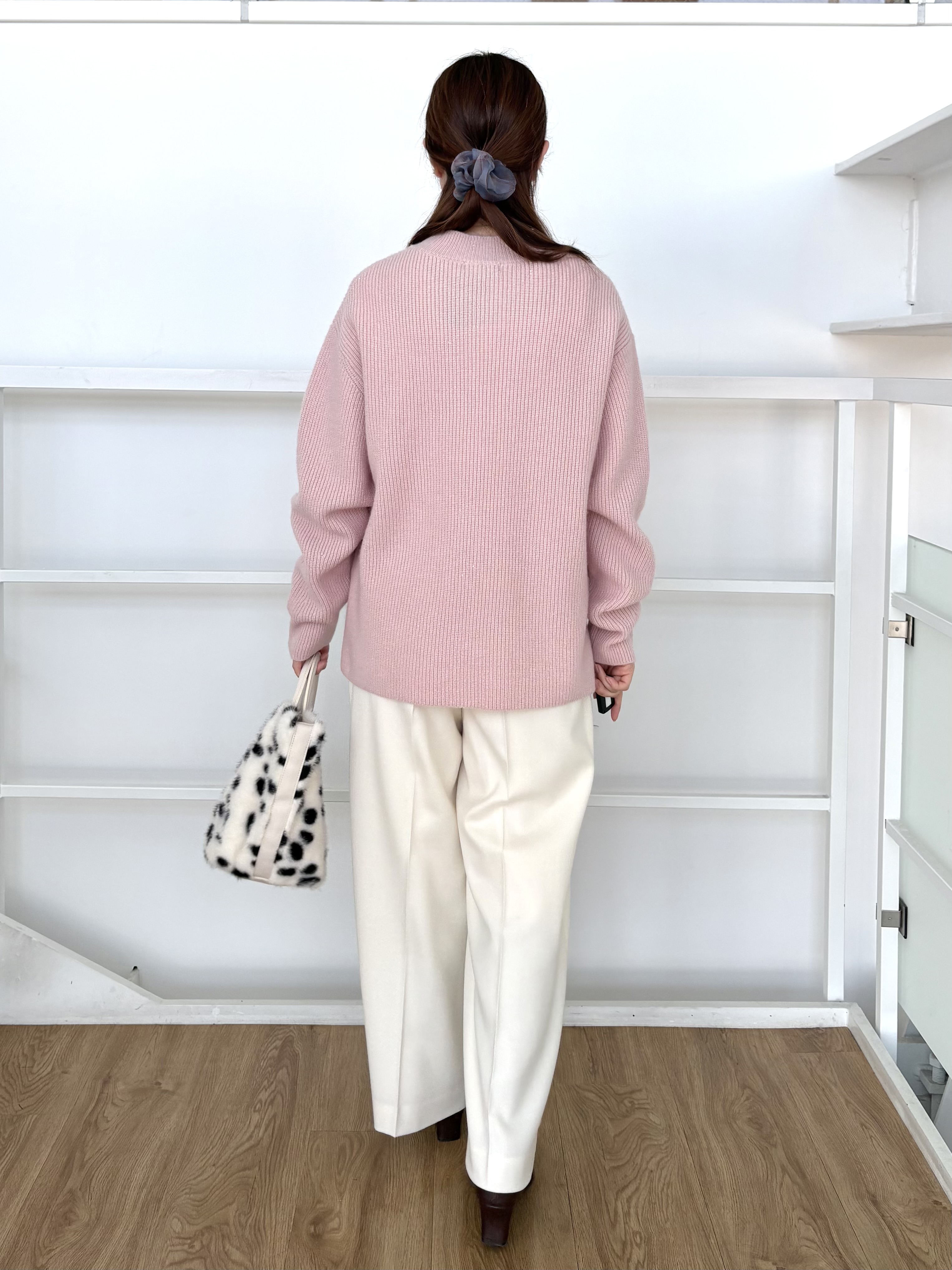 mikiさんの「Reflect｜パール調バー&times;チェーンネックレス」を使ったコーディネート