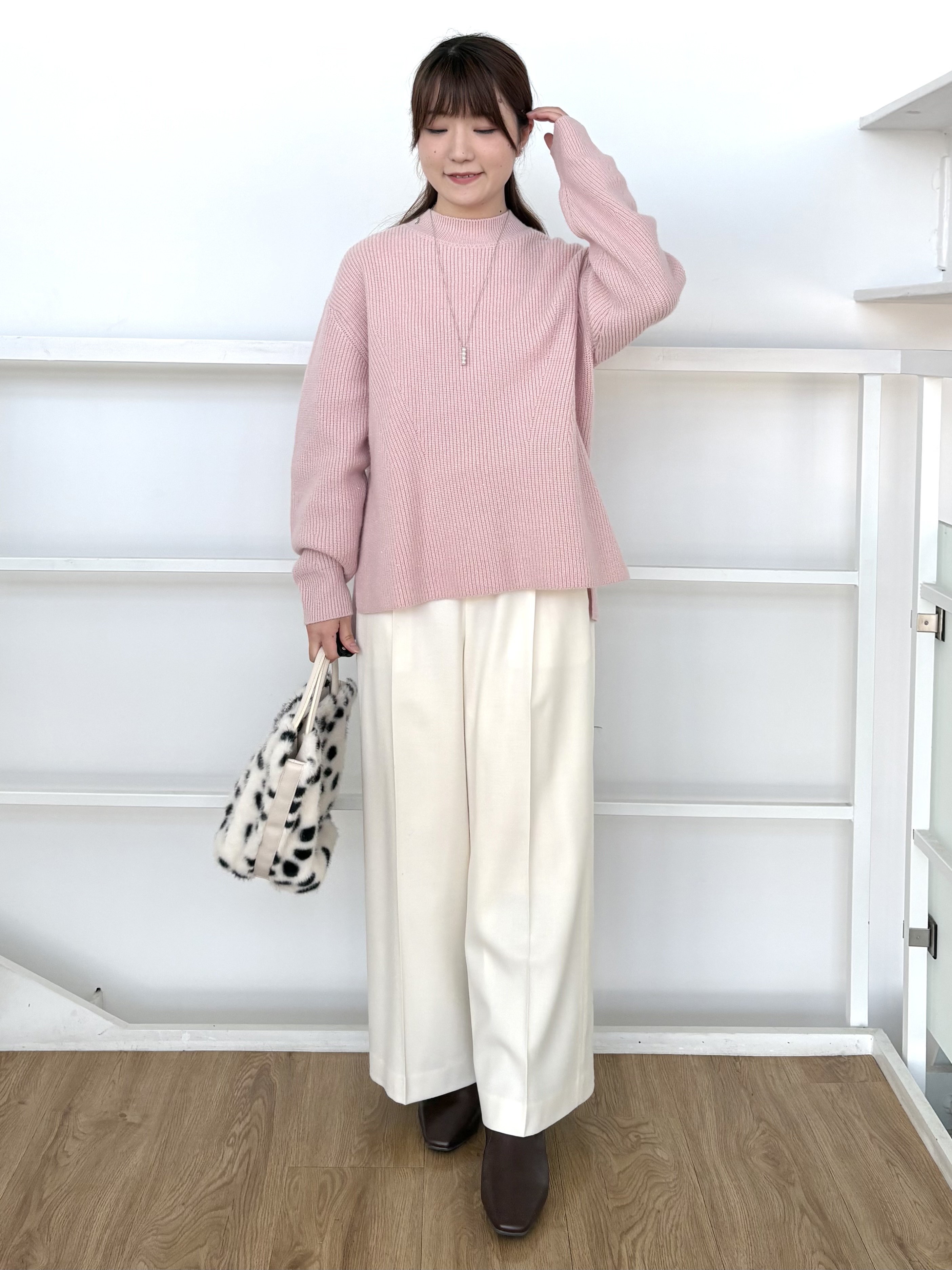 mikiさんの「Reflect｜パール調バー&times;チェーンネックレス」を使ったコーディネート
