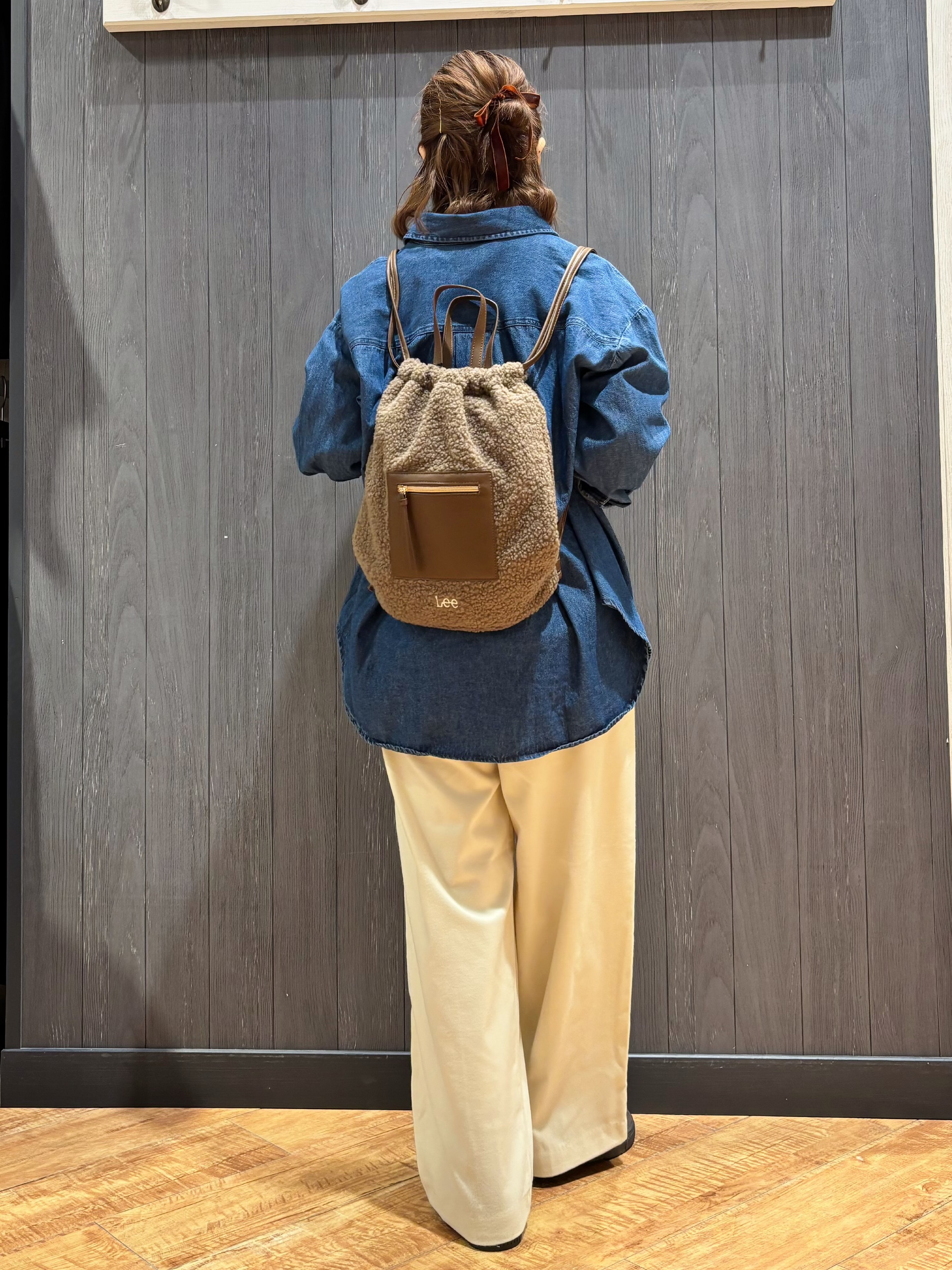 meiさんの「SHOO･LA･RUE｜【S-LL/洗濯機可/体型カバー】ライトオンスデニム ダブルポケット オーバーサイズシャツ」を使ったコーディネート
