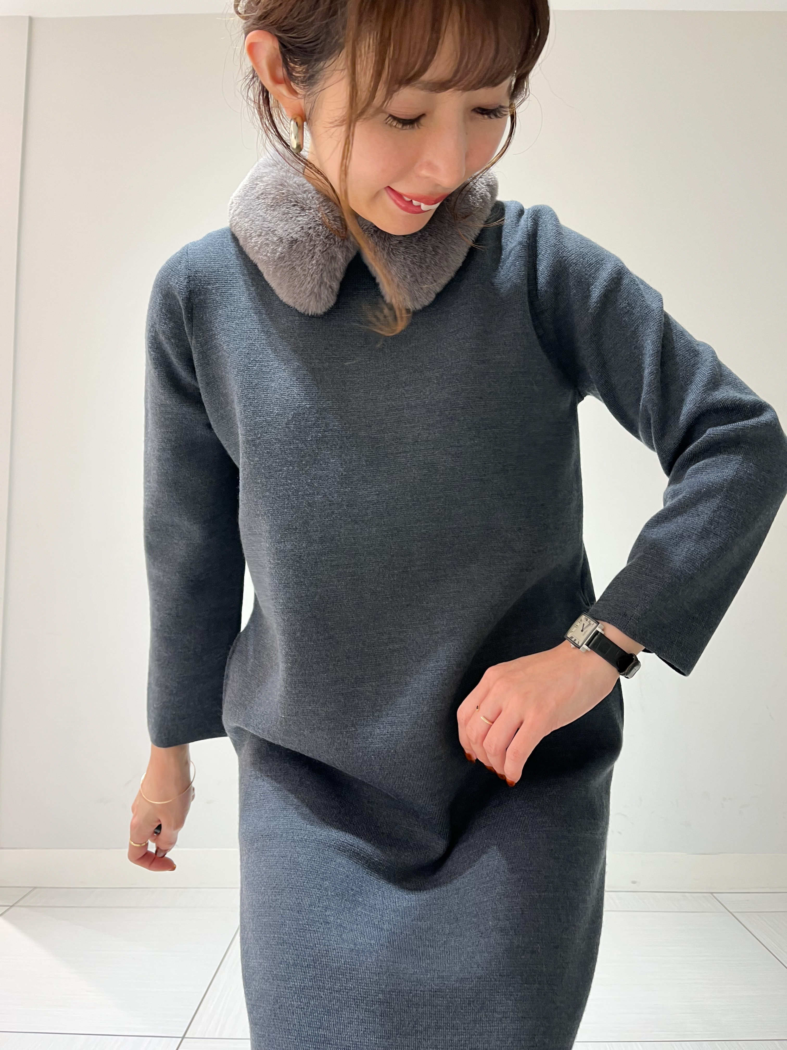 じゅんさんの「DRESSTERIOR｜ファーカラーニットワンピース」を使ったコーディネート
