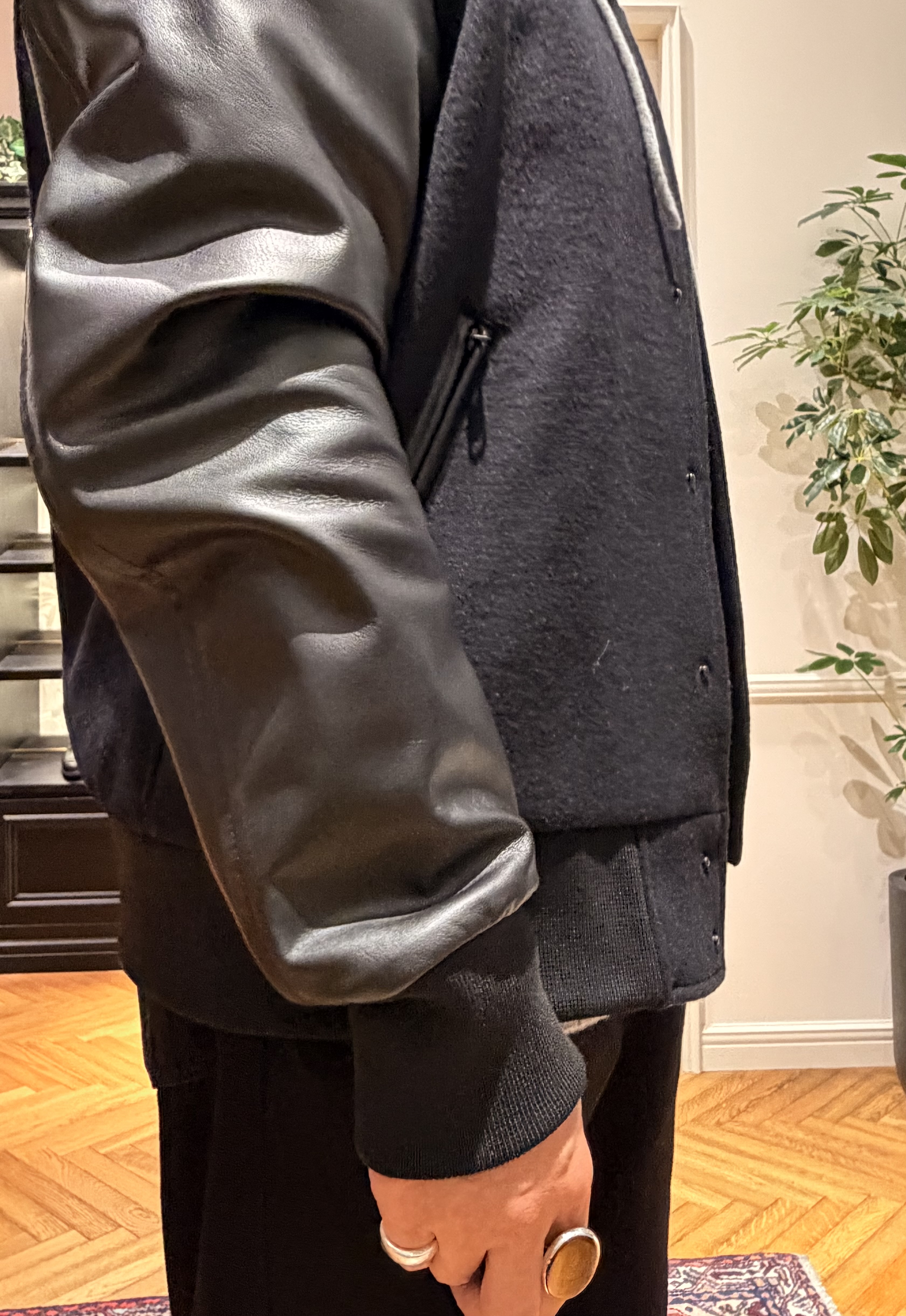 鶴田大士さんの「DRESSTERIOR｜【干場義雅&times;DRESSTERIOR】スタジャン」を使ったコーディネート