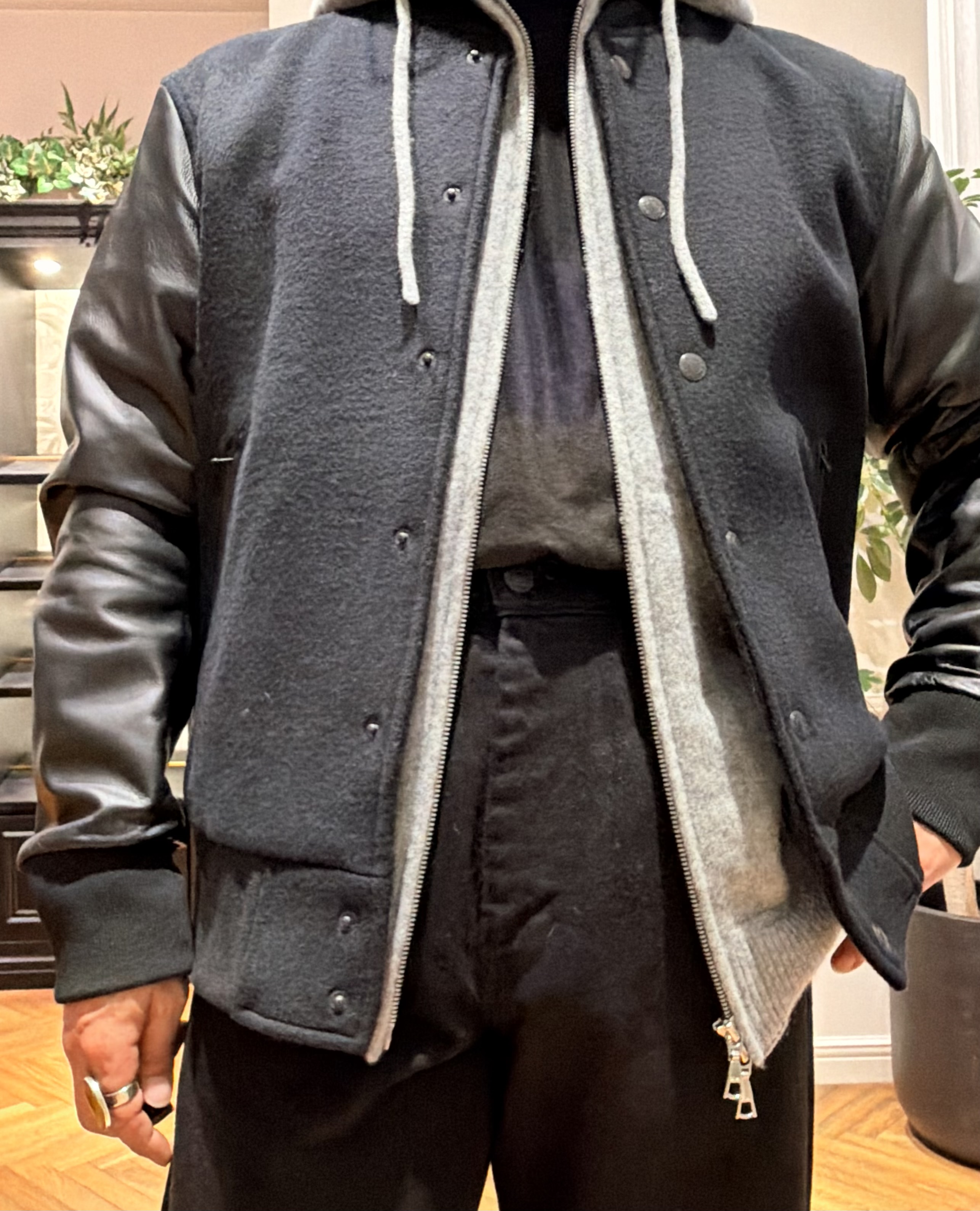 鶴田大士さんの「DRESSTERIOR｜【干場義雅&times;DRESSTERIOR】スタジャン」を使ったコーディネート