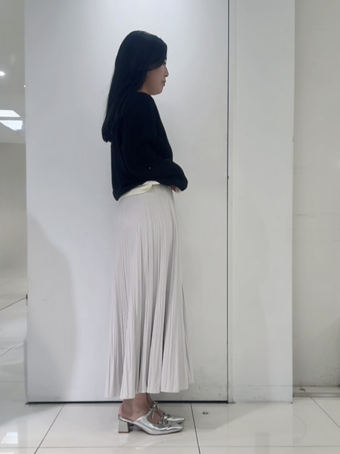 なかじさんの「UNTITLED｜【アンサンブル可/上品映え】モールラインクルーネックニット」を使ったコーディネート