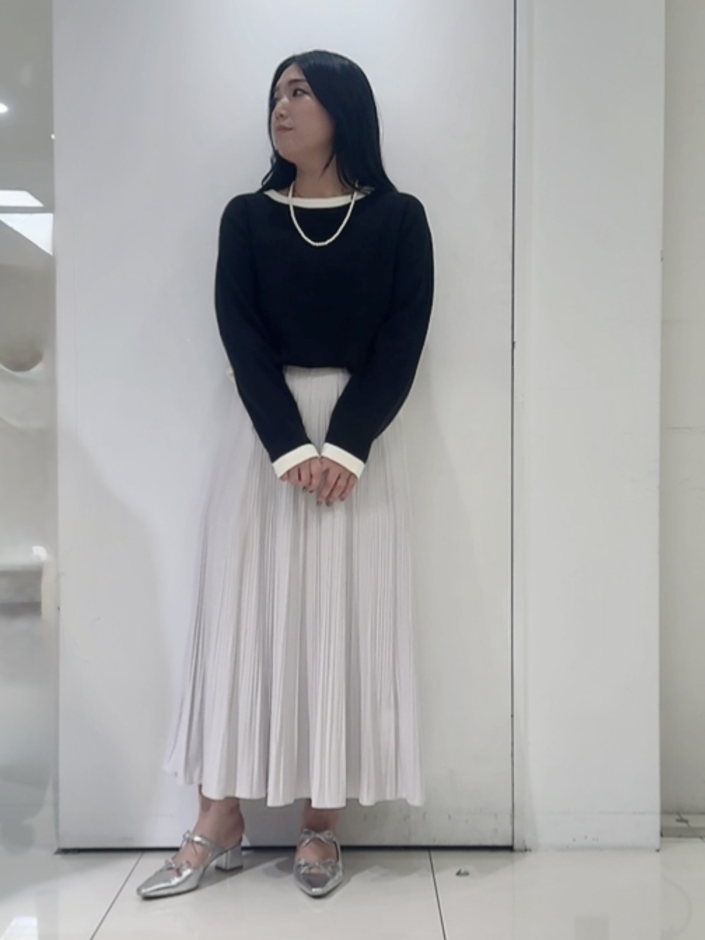 なかじさんの「UNTITLED｜【アンサンブル可/上品映え】モールラインクルーネックニット」を使ったコーディネート